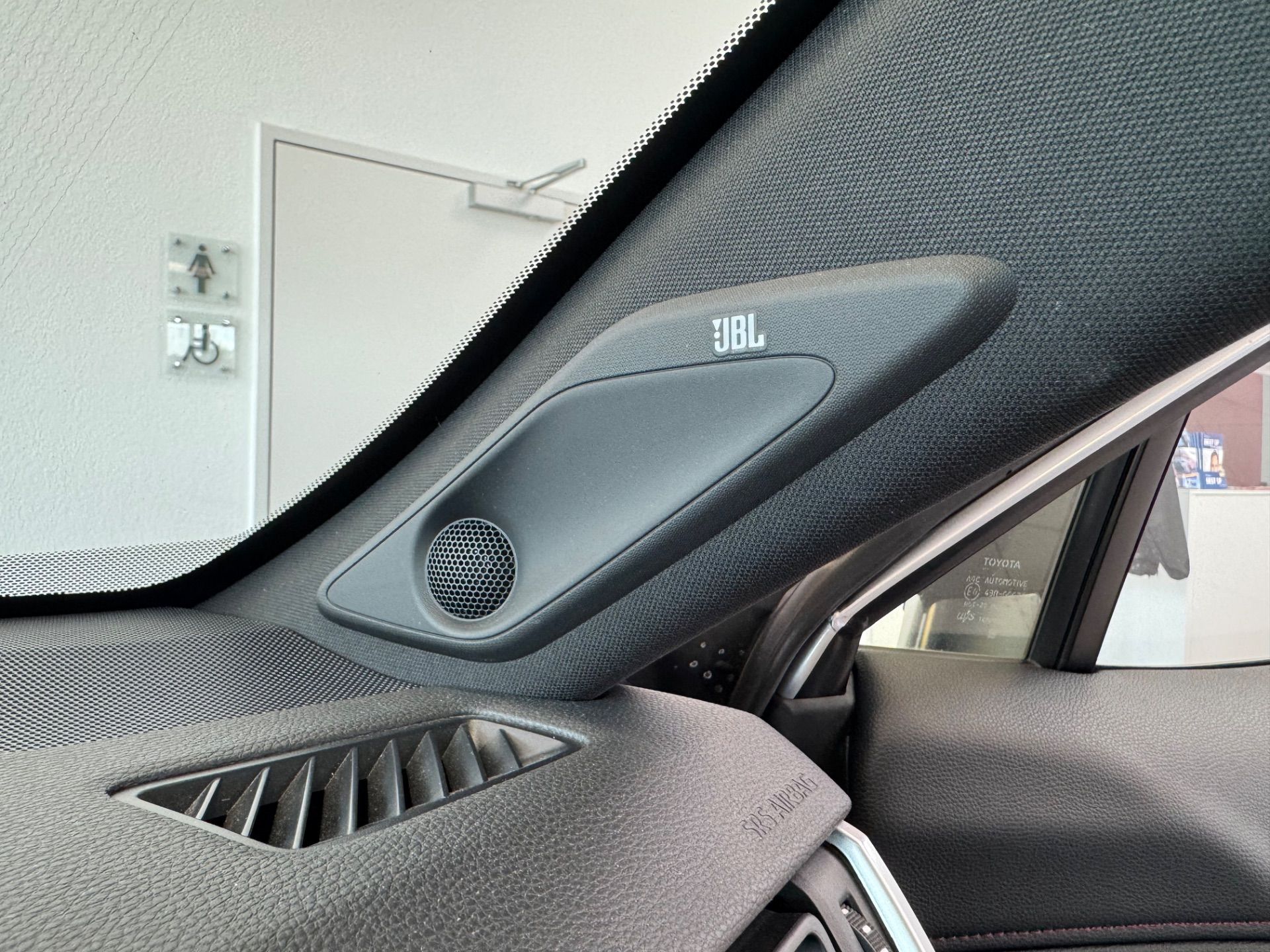 TOYOTA RAV 4 RAV-4 2.5 PHEV Platinum-image-15