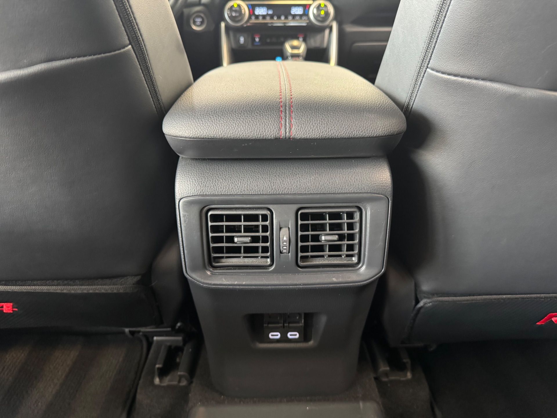 TOYOTA RAV 4 RAV-4 2.5 PHEV Platinum-image-25