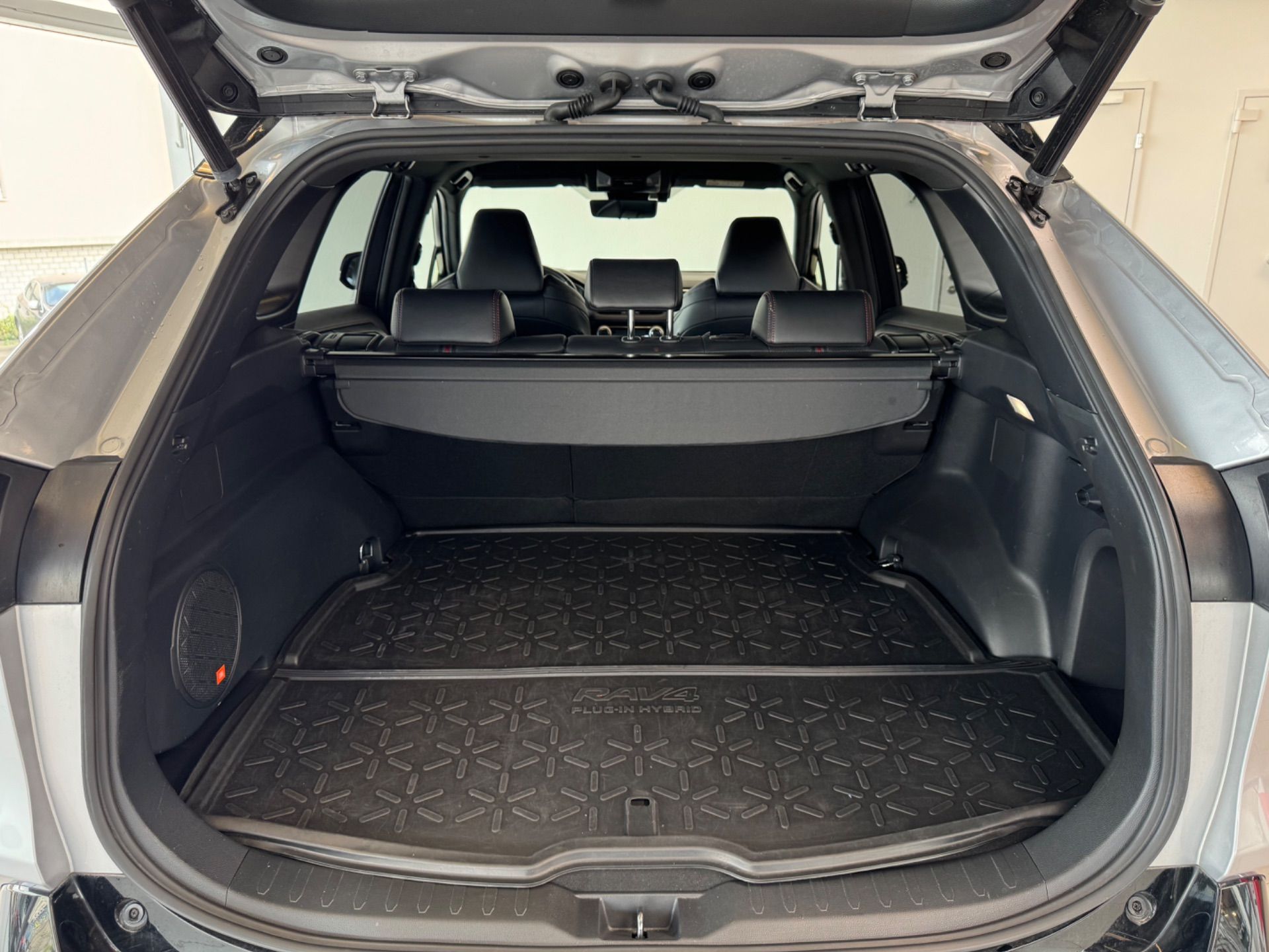TOYOTA RAV 4 RAV-4 2.5 PHEV Platinum-image-26