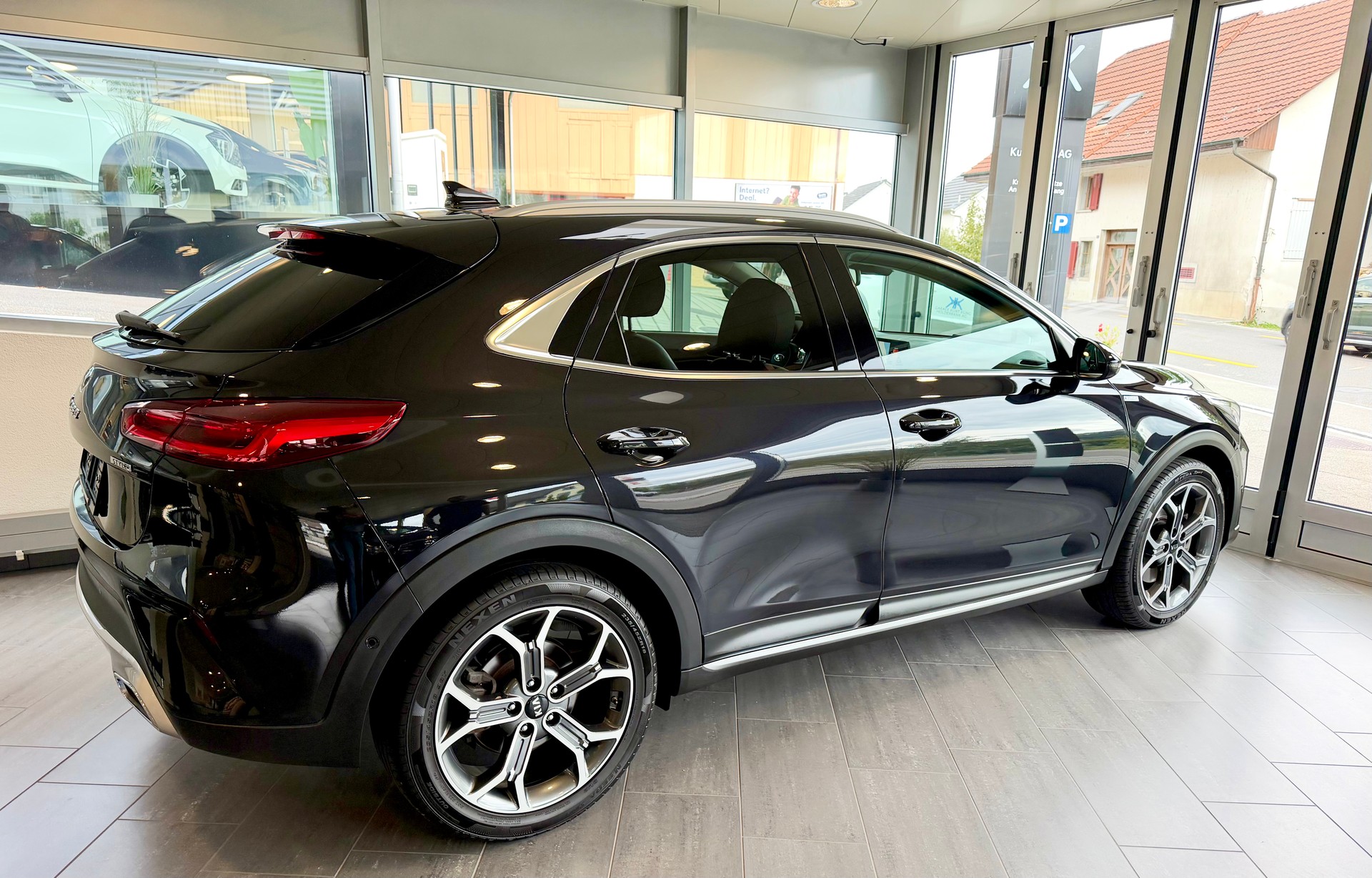 KIA XCeed 1.6 T-GDi Style DCT-image-2