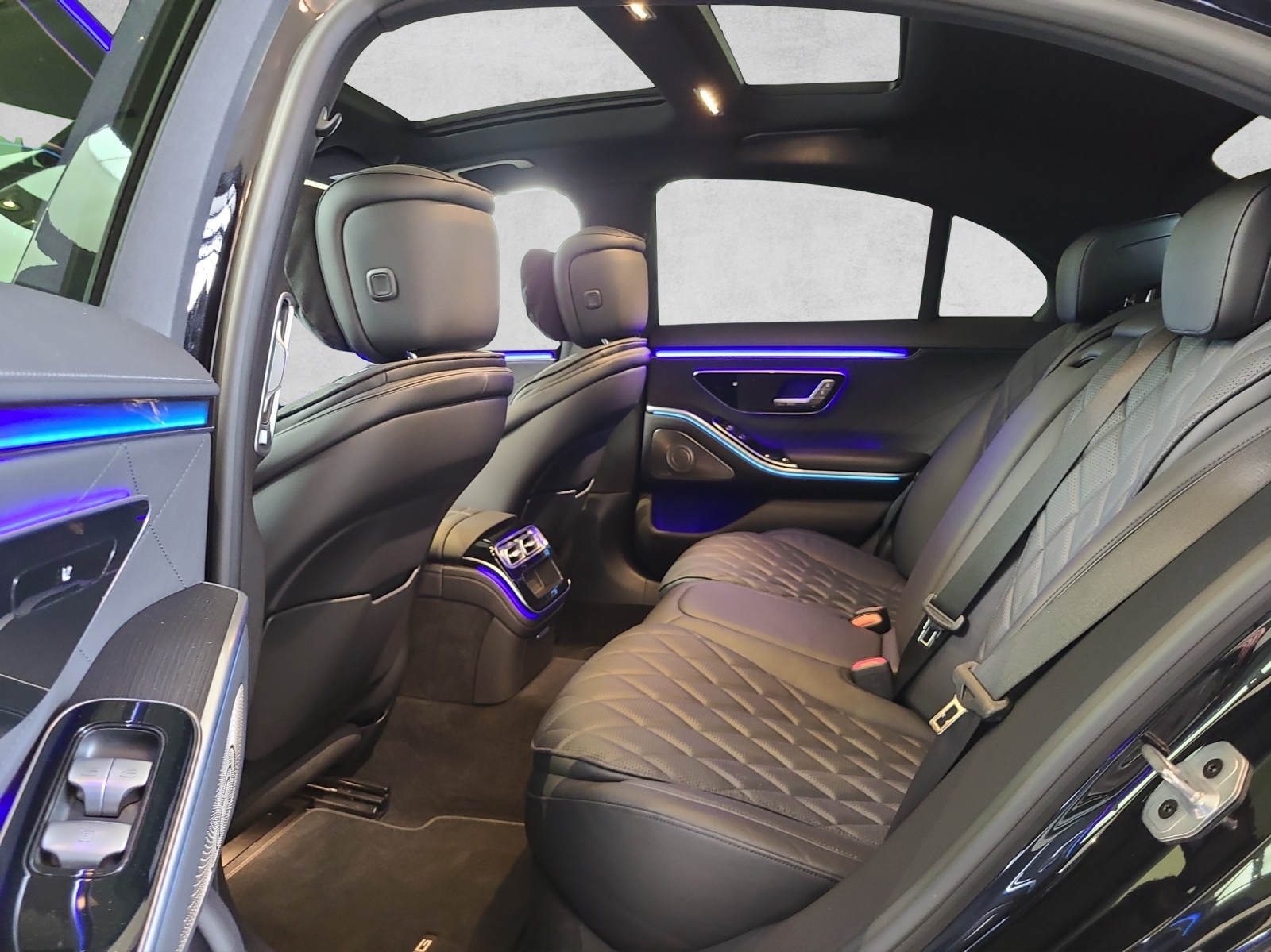 MERCEDES-BENZ S 350 d AMG Line 4M W223-showroom-element-2