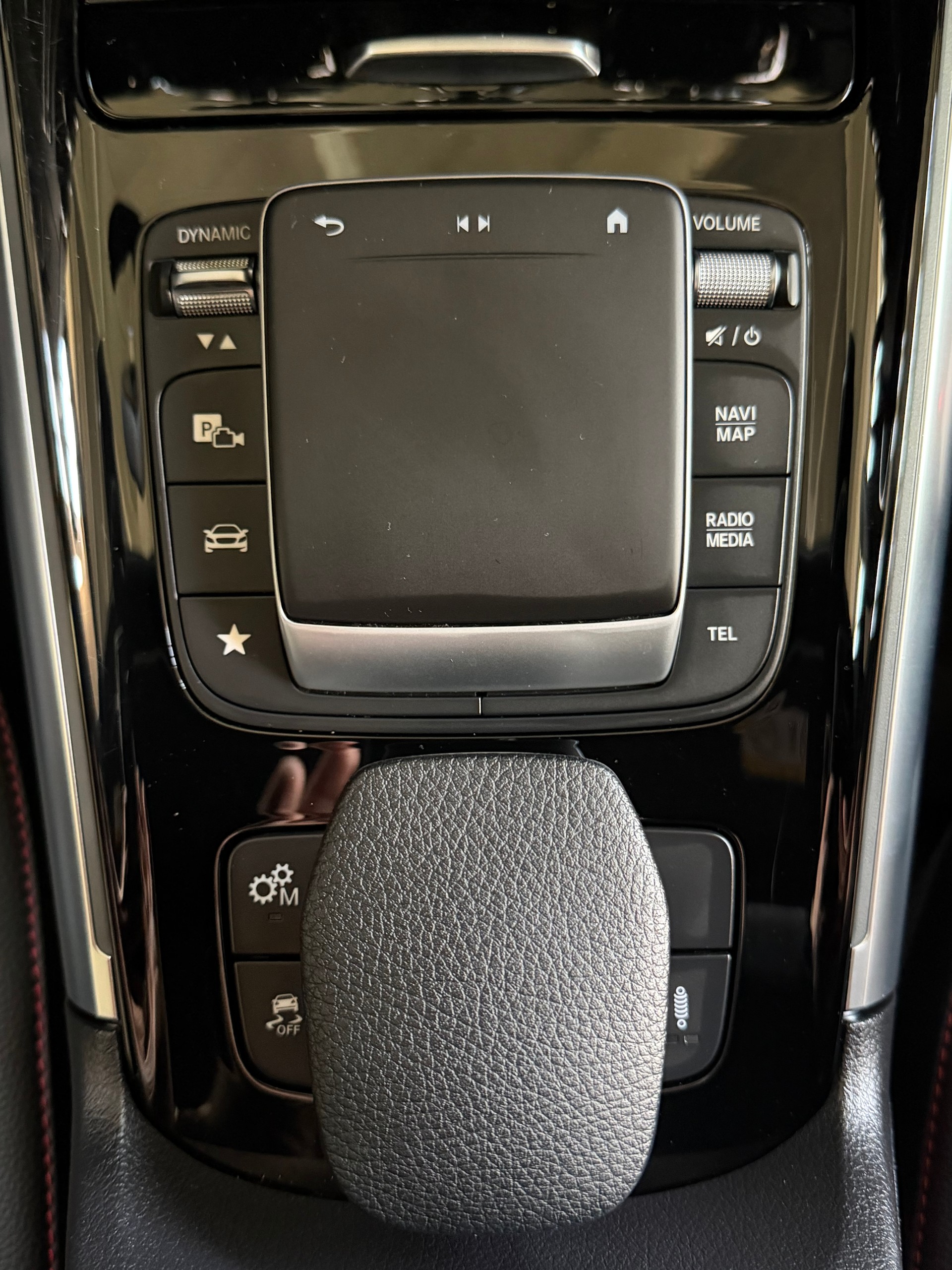 MERCEDES-BENZ GLA 35 AMG 4Matic 8G-Speedshift DCT-image-6