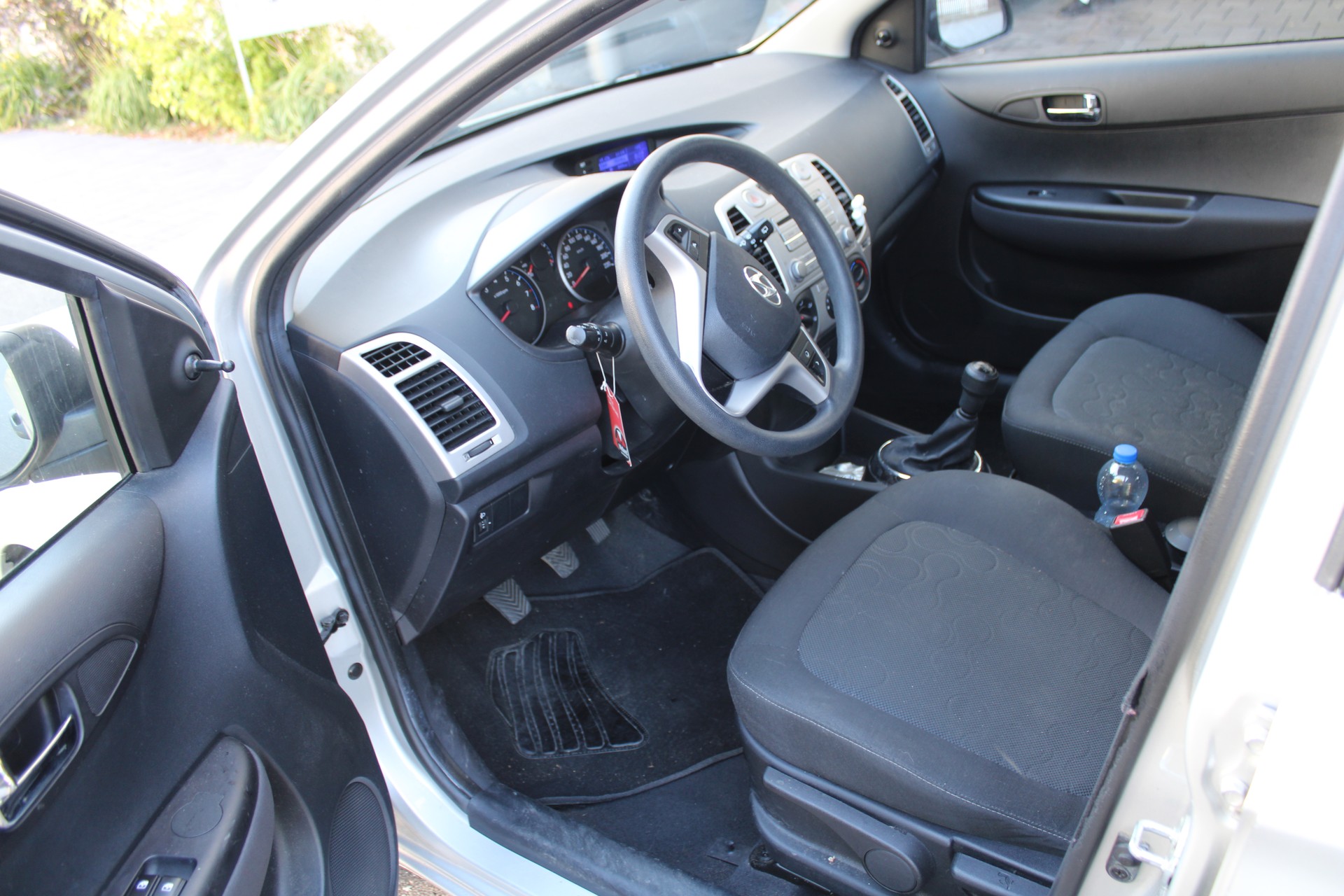 HYUNDAI i20 1.2 Comfort-image-6