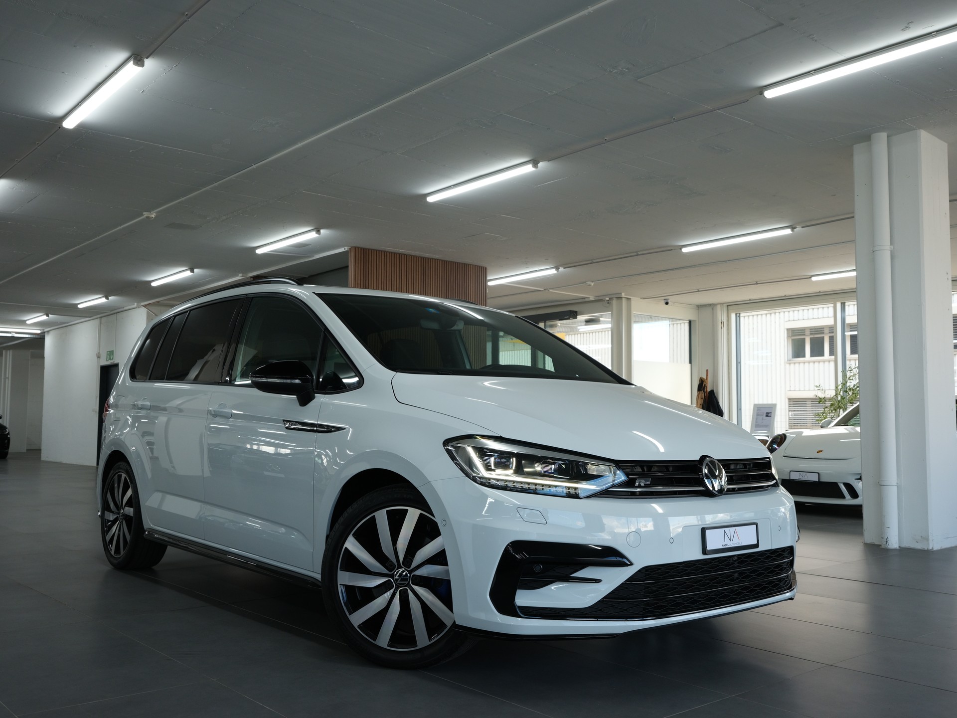 VW Touran 2.0 TDI BlueMotion Technology Highline DSG *R-Line* *Panorama* *Rückfahrkamera*