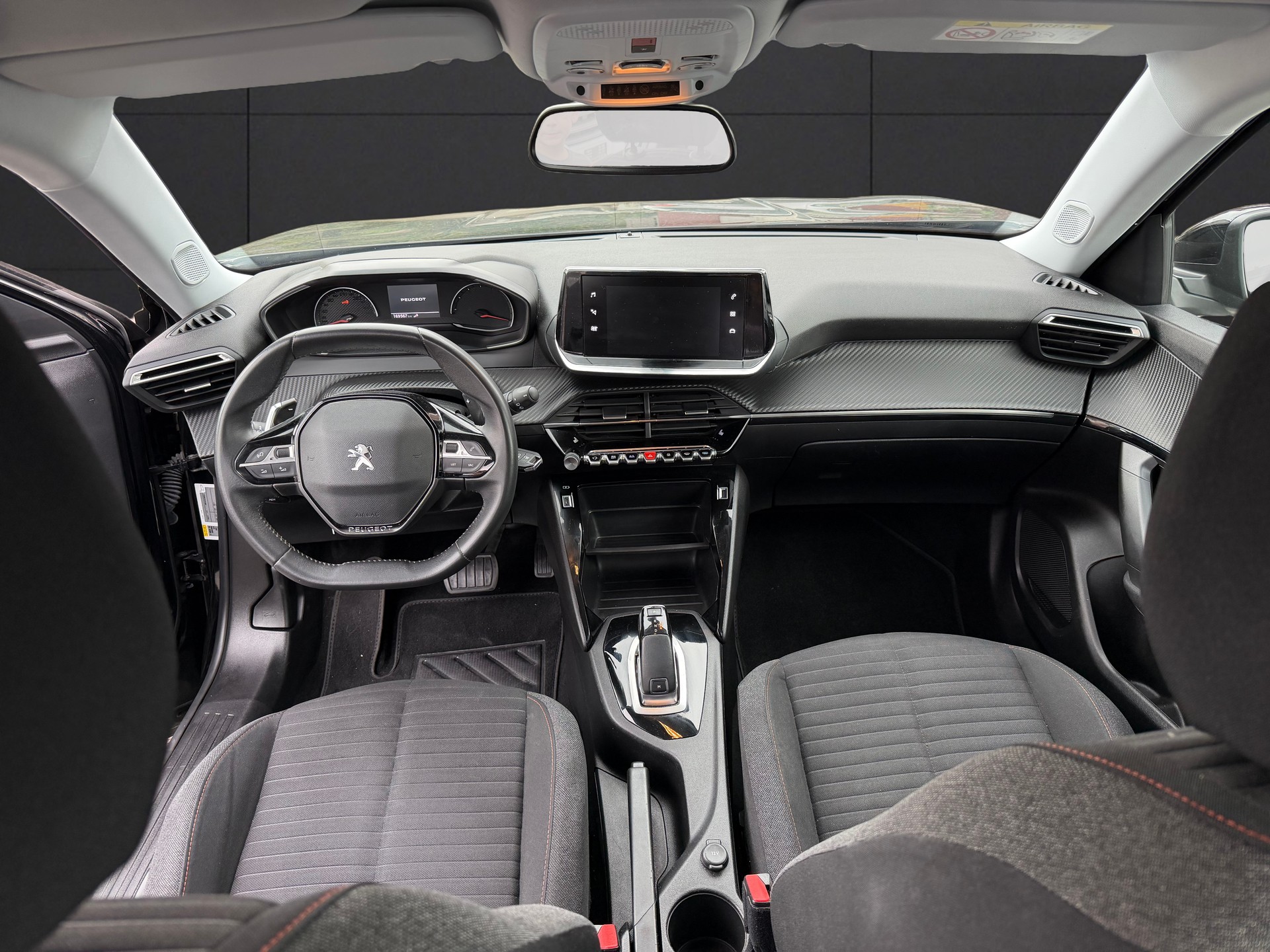 PEUGEOT 2008 1.5 BlueHDi Allure EAT8-image-8