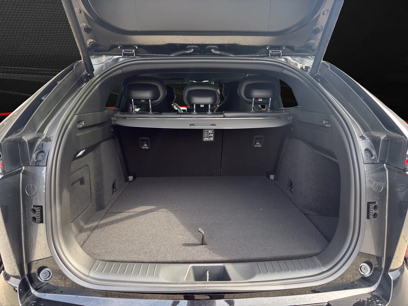 MAZDA CX-6e-image-10