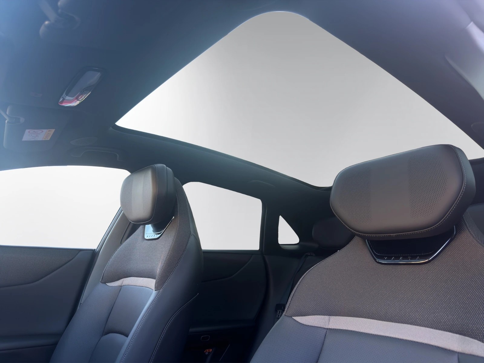 MAZDA CX-6e-image-11