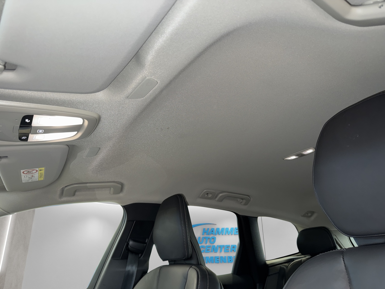 VOLVO XC60 2.0 B5 MH Plus Dark AWD-image-13