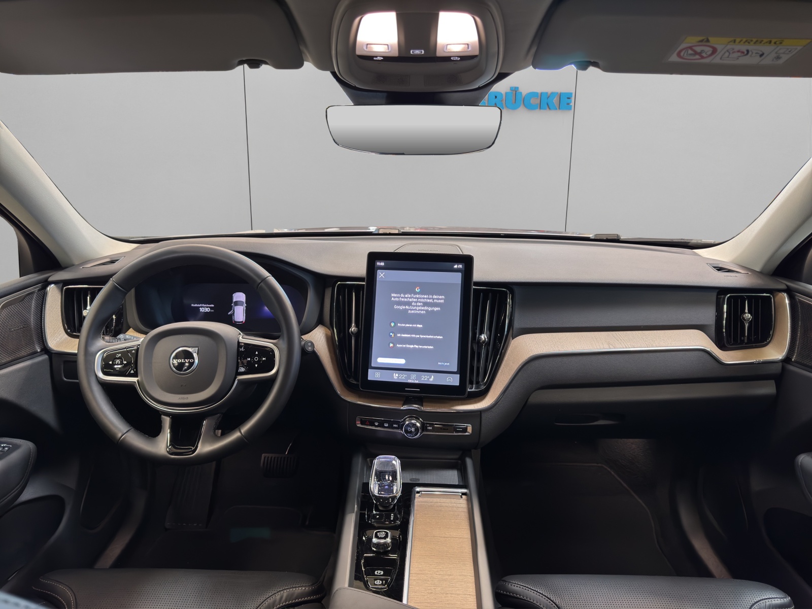 VOLVO XC60 2.0 B5 MH Plus Dark AWD-image-6
