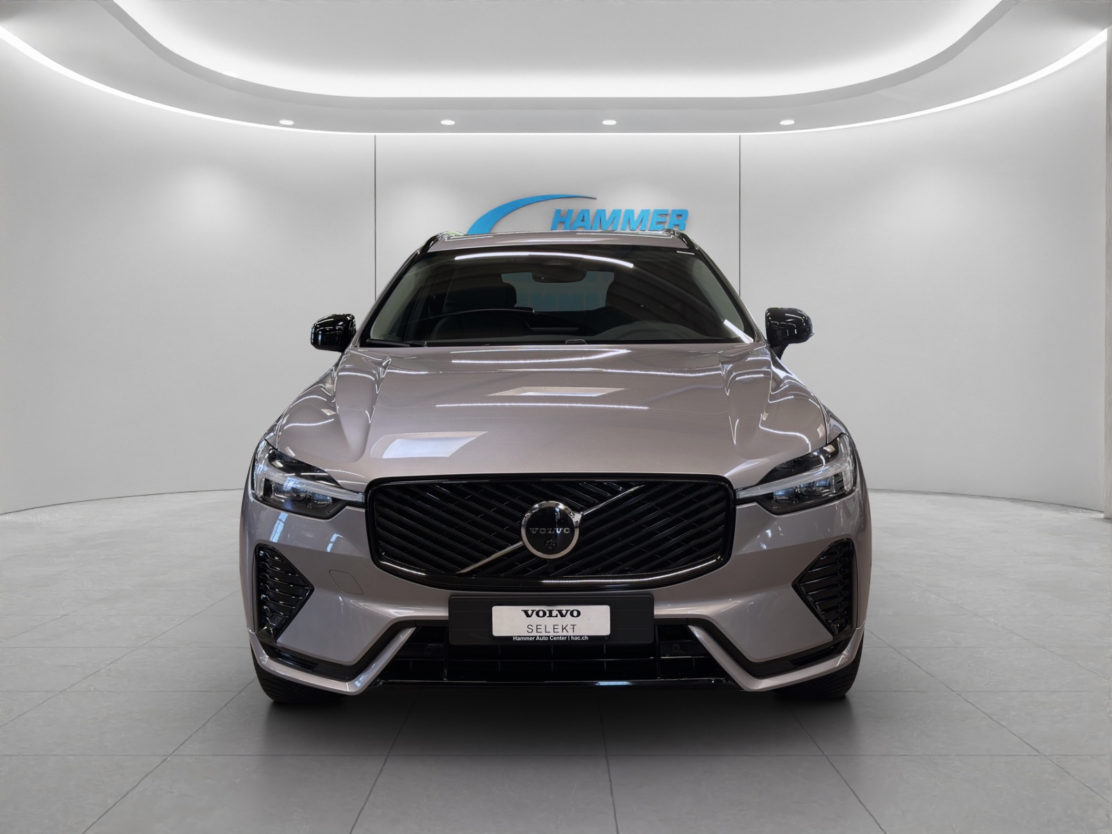 VOLVO XC60 2.0 B5 MH Plus Dark AWD-image-4