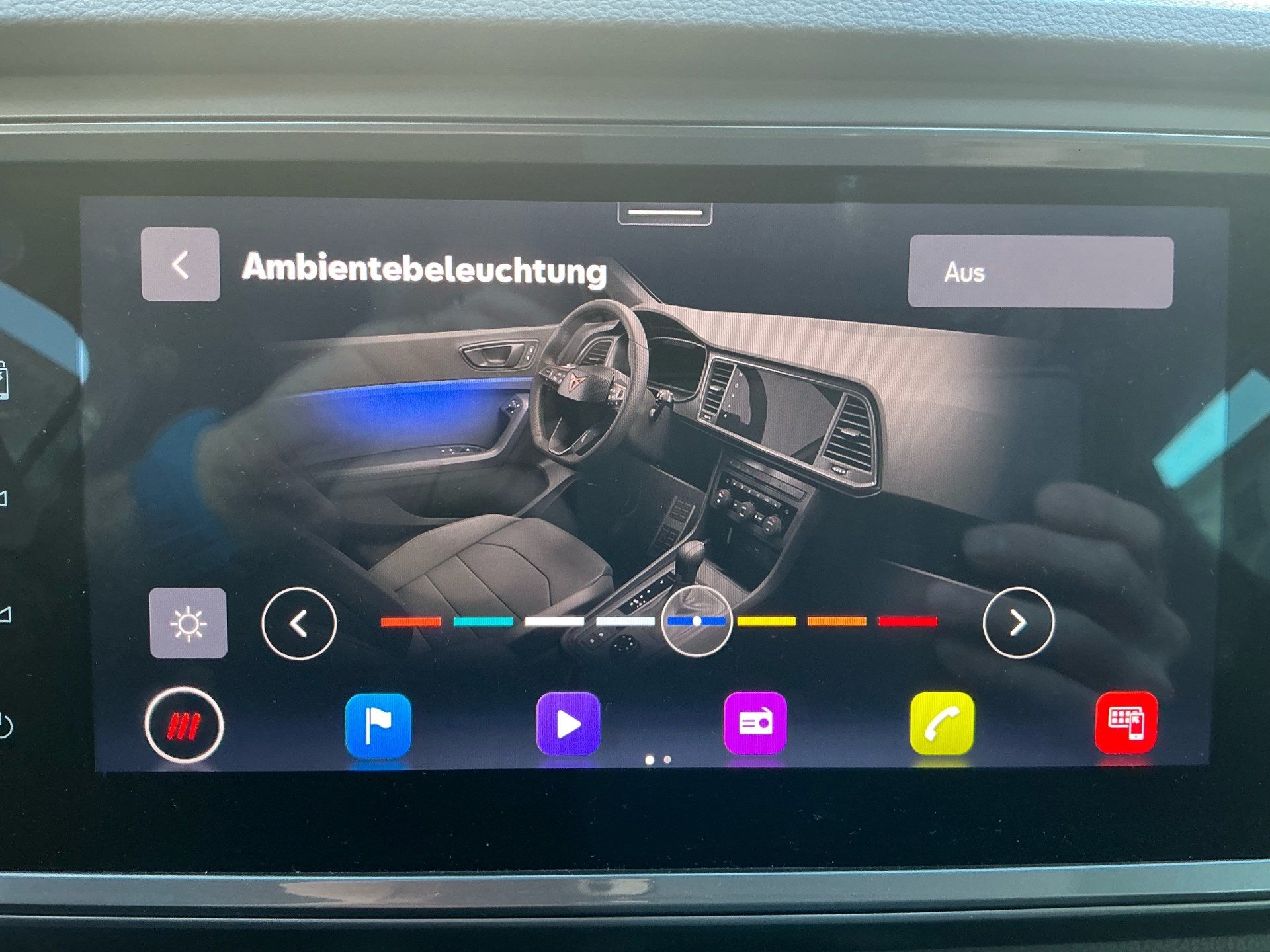 CUPRA Ateca 2.0 TSI 4Drive *** ANHÄNGERKUPPLUNG & PANORAMADACH ***-image-26