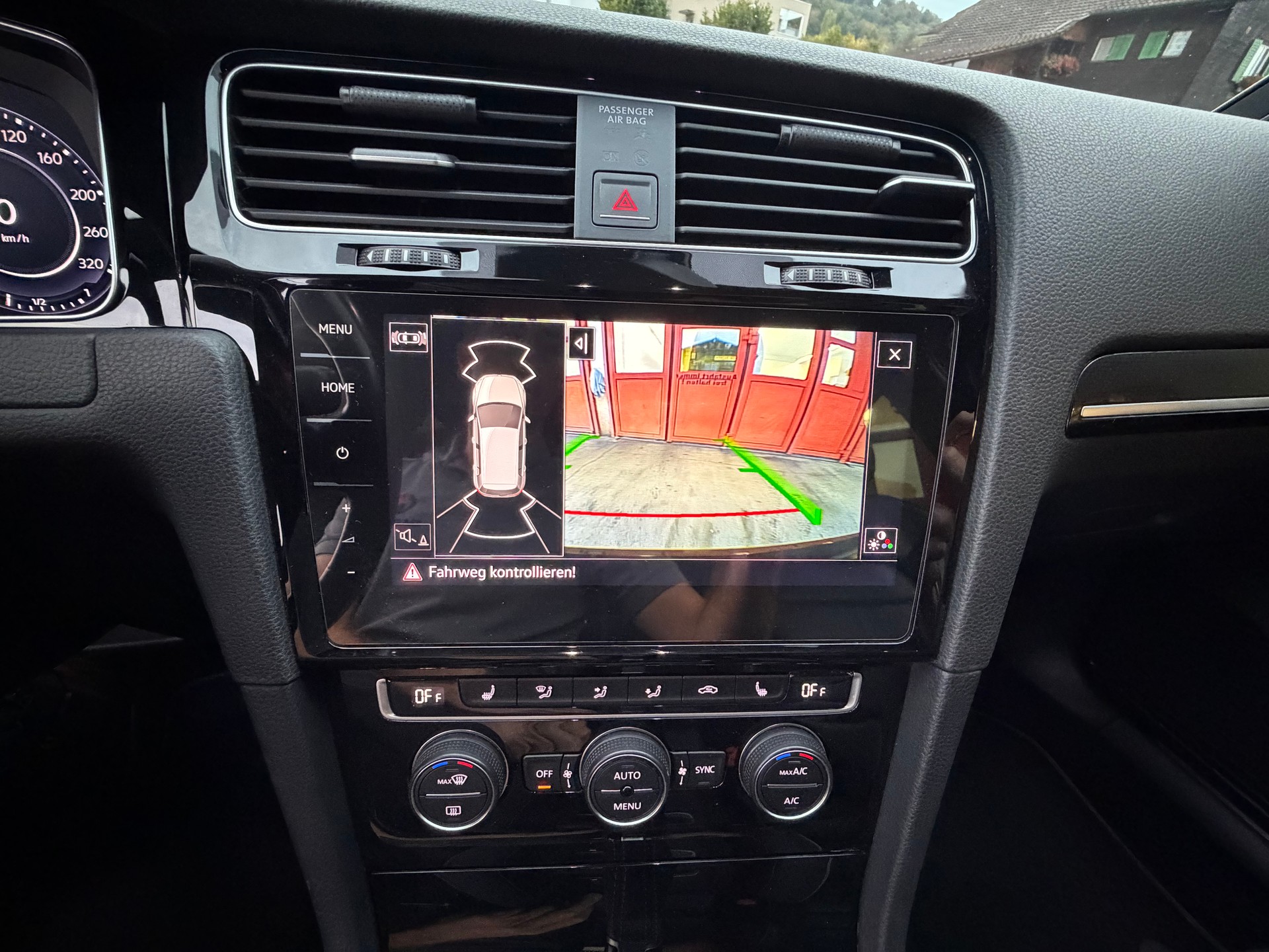 VW Golf 2.0 TSI R 4Motion DSG-image-24