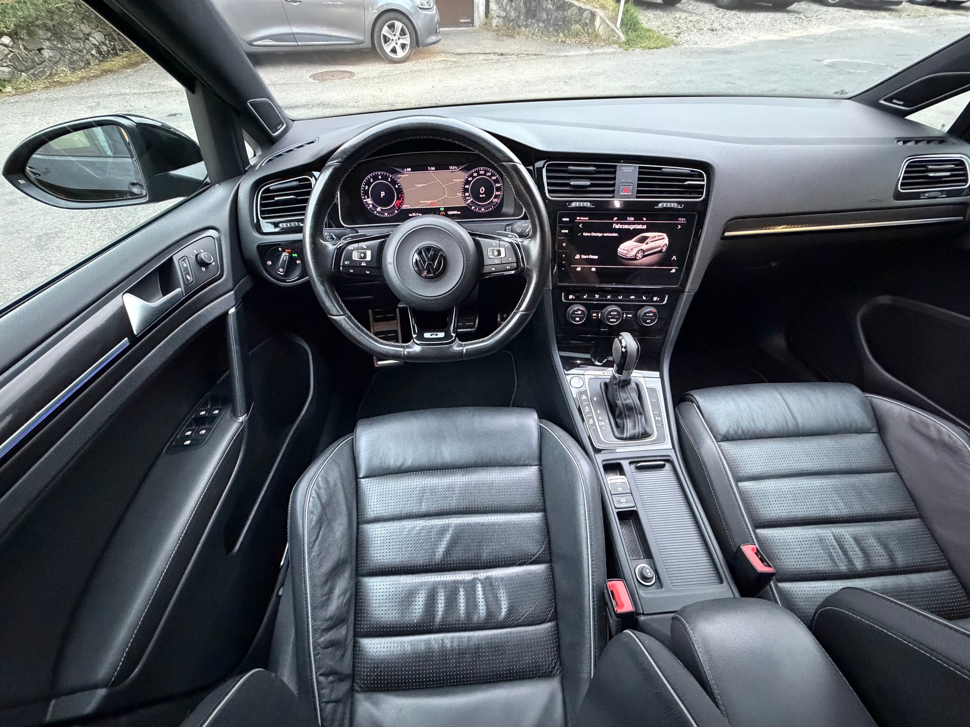 VW Golf 2.0 TSI R 4Motion DSG-image-20