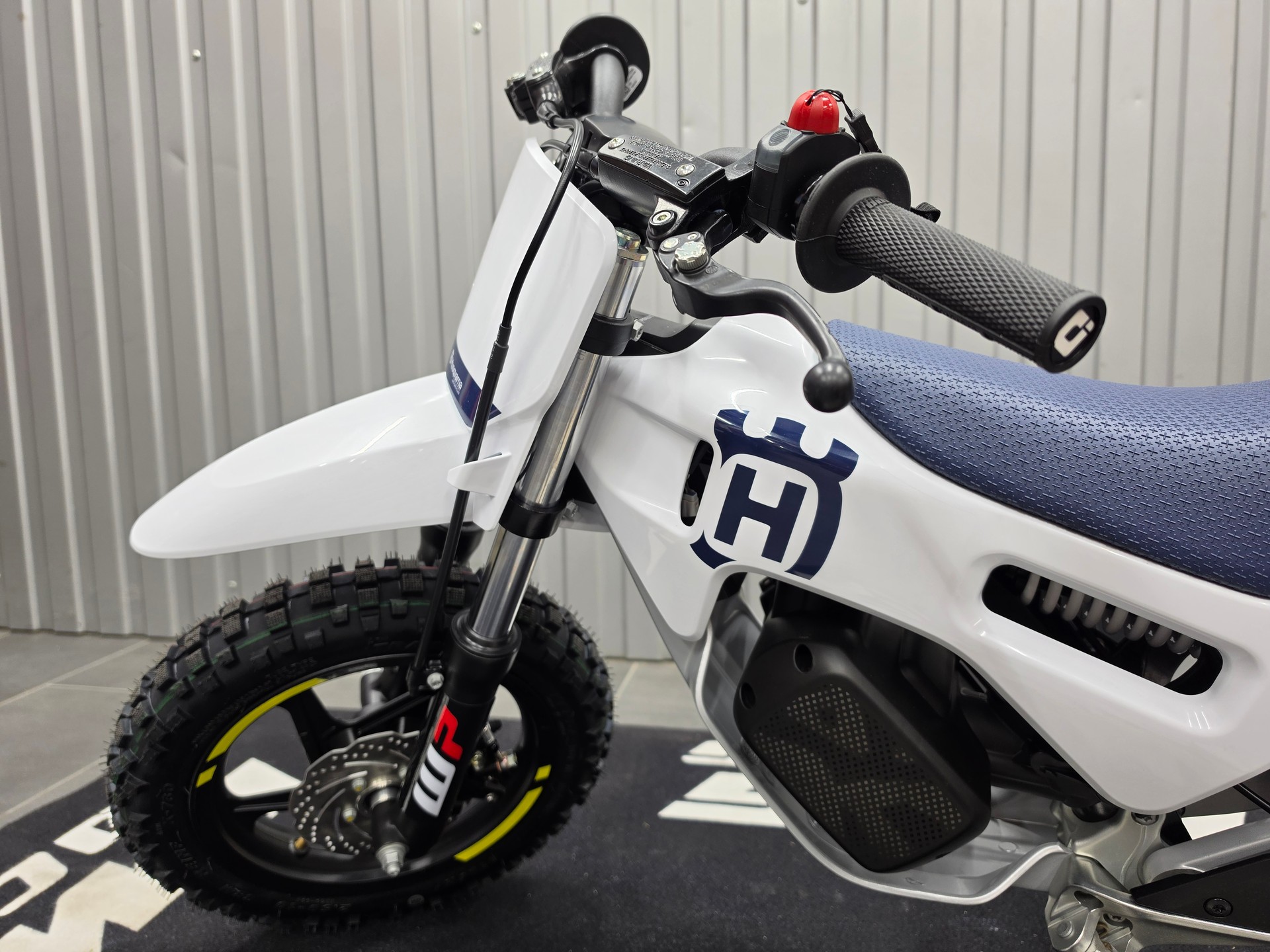 HUSQVARNA EE 2-image-6