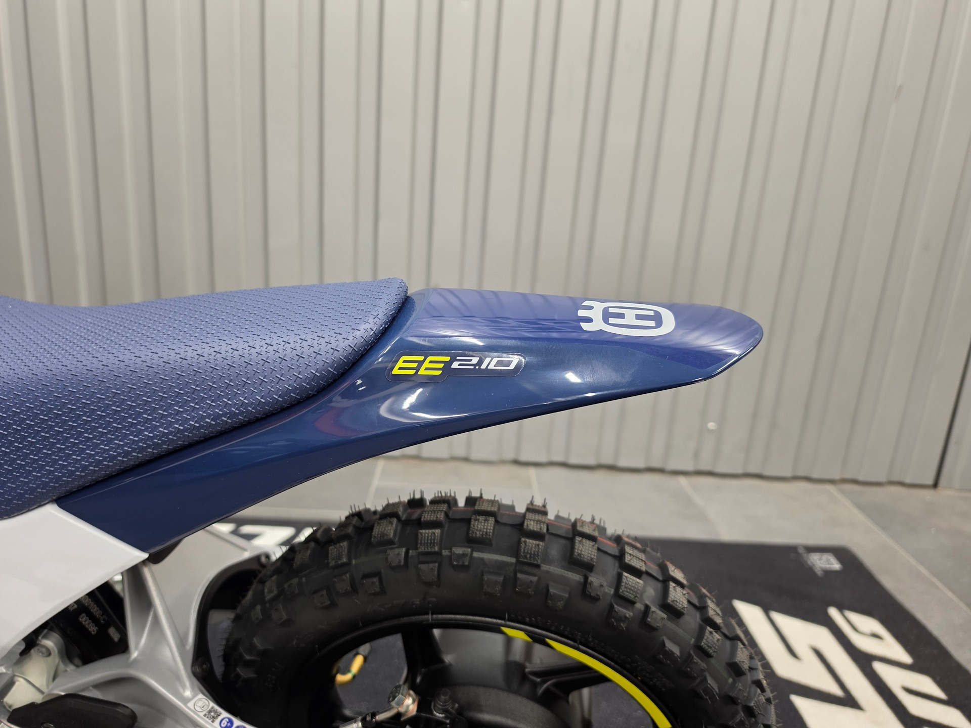 HUSQVARNA EE 2-image-8