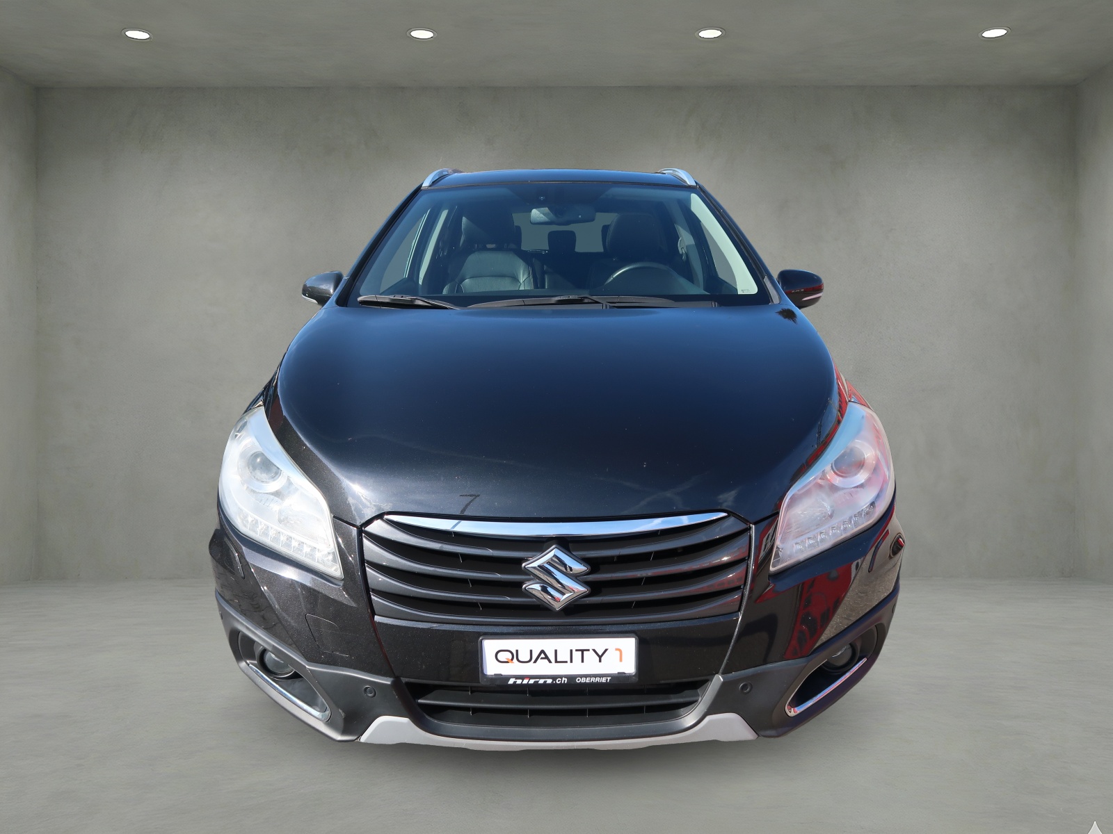 SUZUKI SX4 S-Cross 1.6 TD PizSulai 4WD TCSS-showroom-element-1