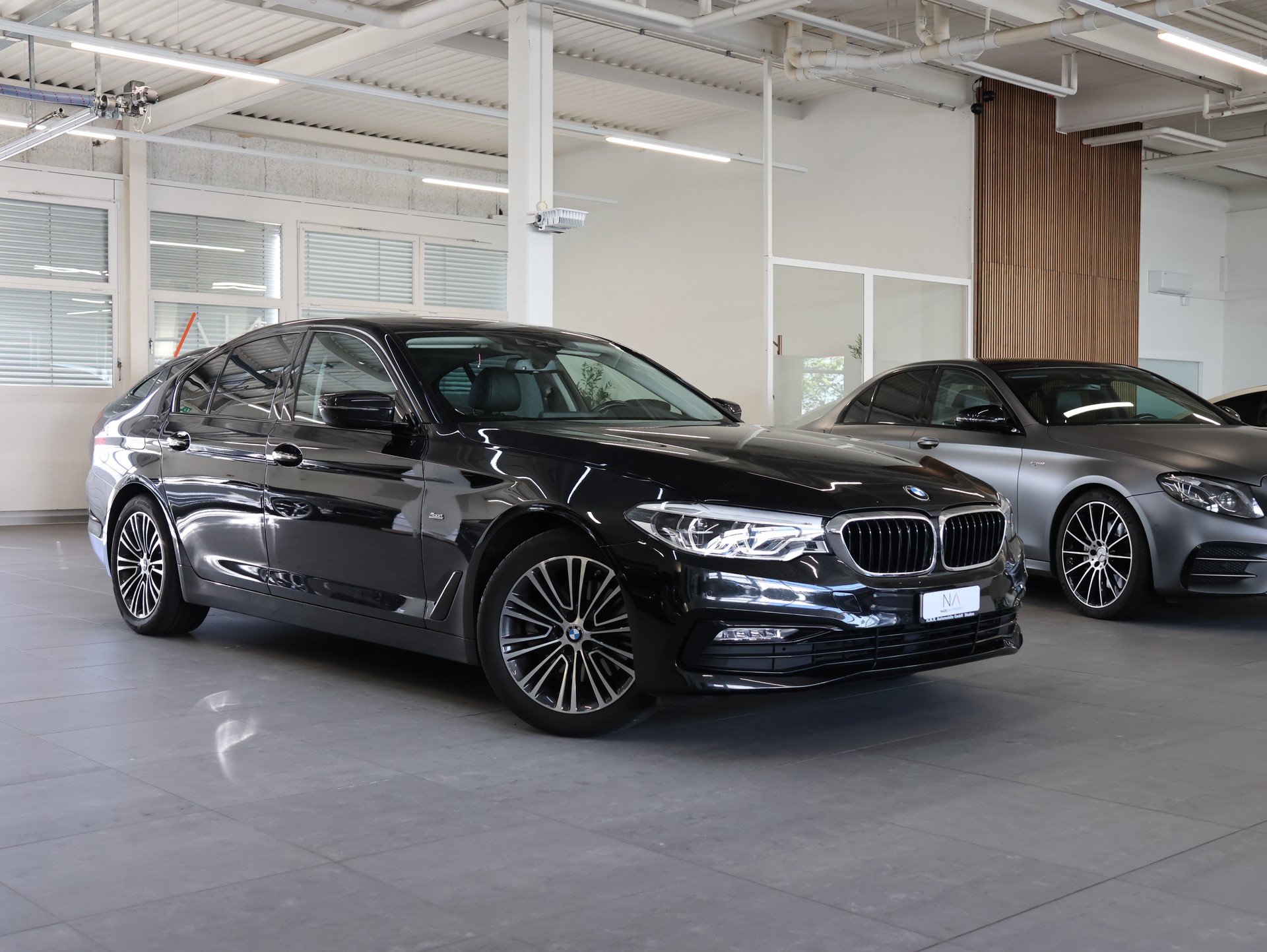 BMW 520d xDrive Sport Line Steptronic *BLACK-SAPPHIRE*
