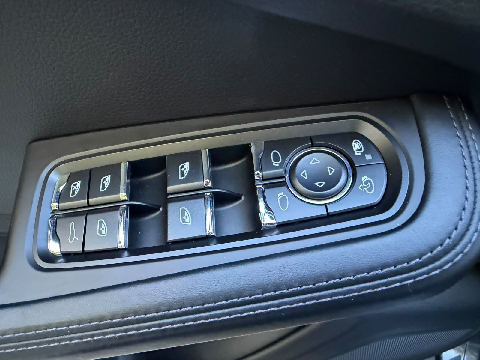 PORSCHE Macan PDK-image-16
