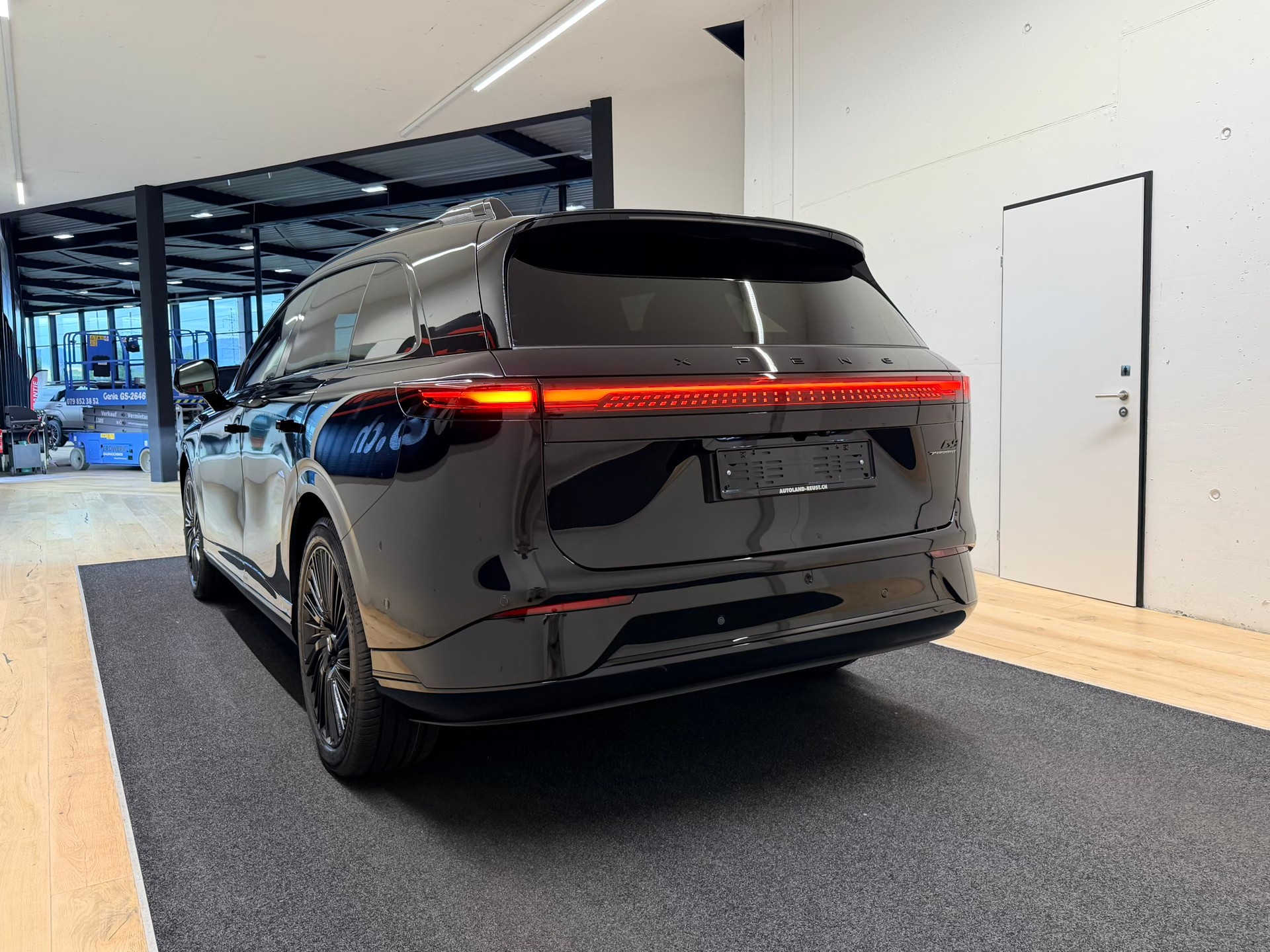 XPENG G9 93kWh Performance Black Edition AWD-image-8