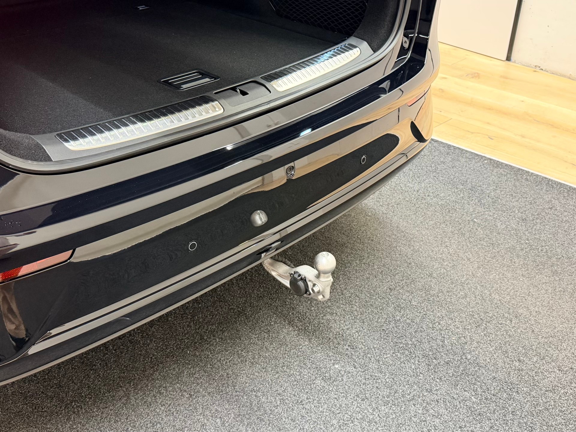 XPENG G9 93kWh Performance Black Edition AWD-image-10
