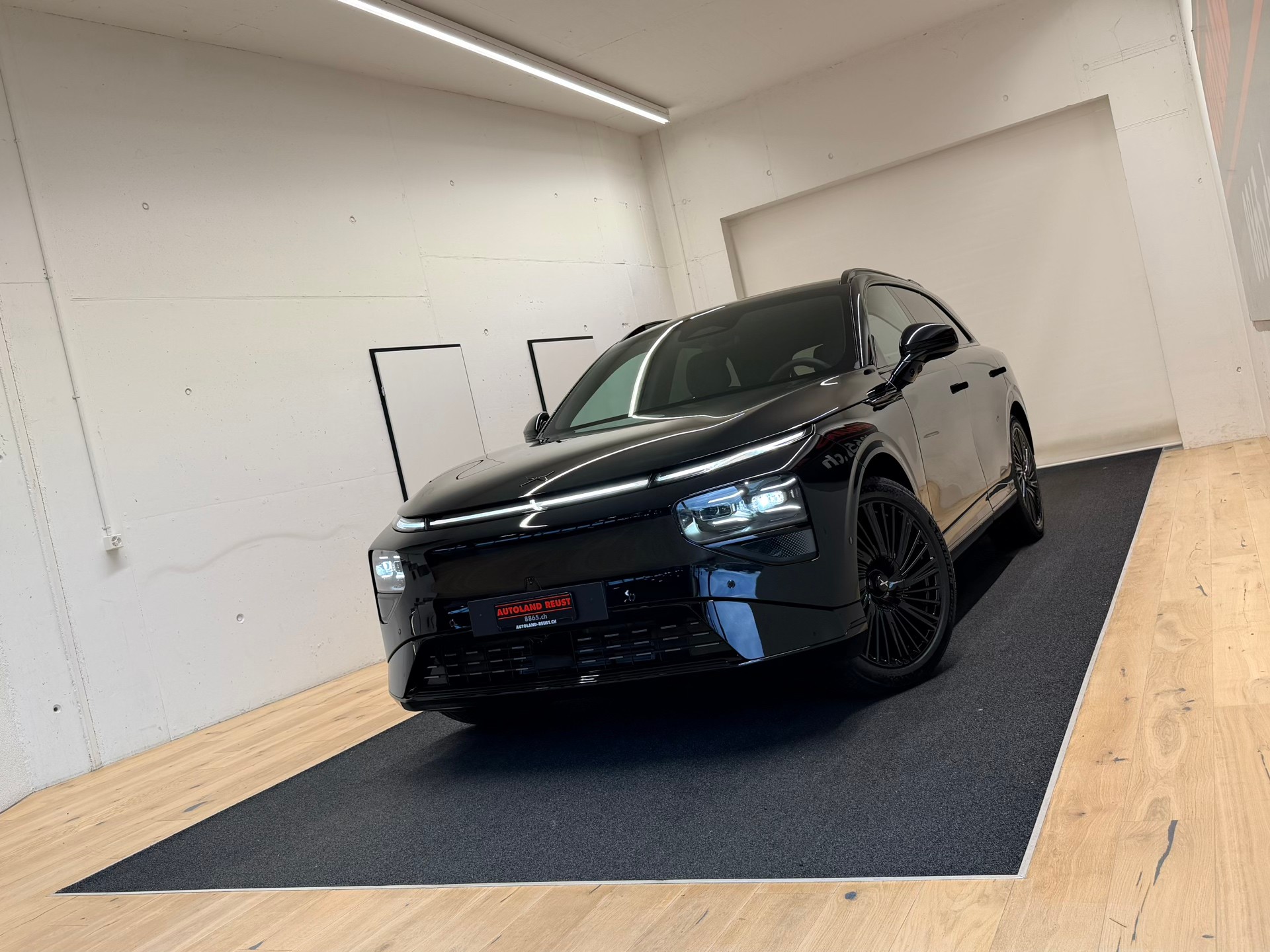 XPENG G9 93kWh Performance Black Edition AWD-image-5