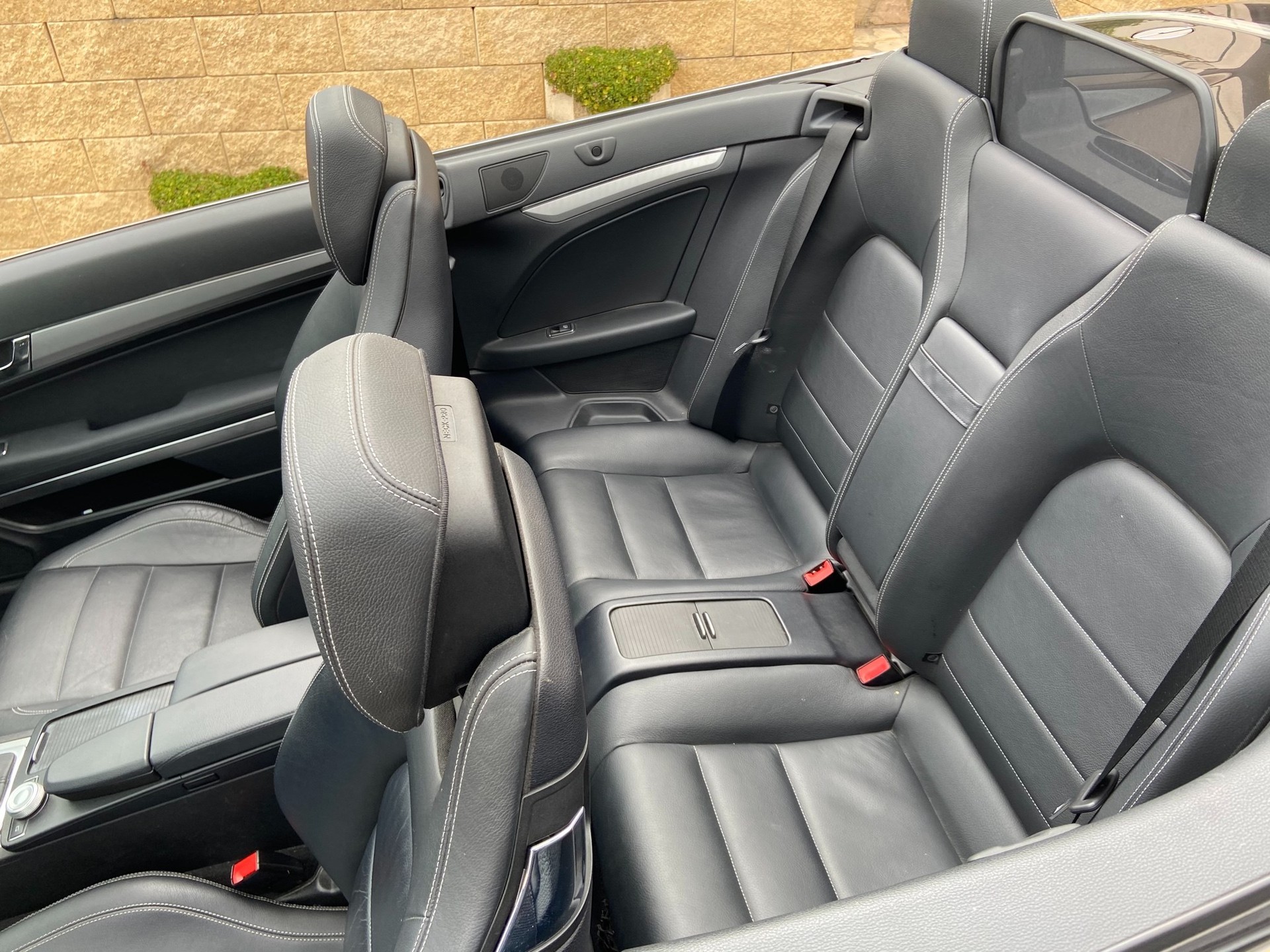 MERCEDES-BENZ E 350 CGI BlueEfficiency 7G-Tronic-image-10