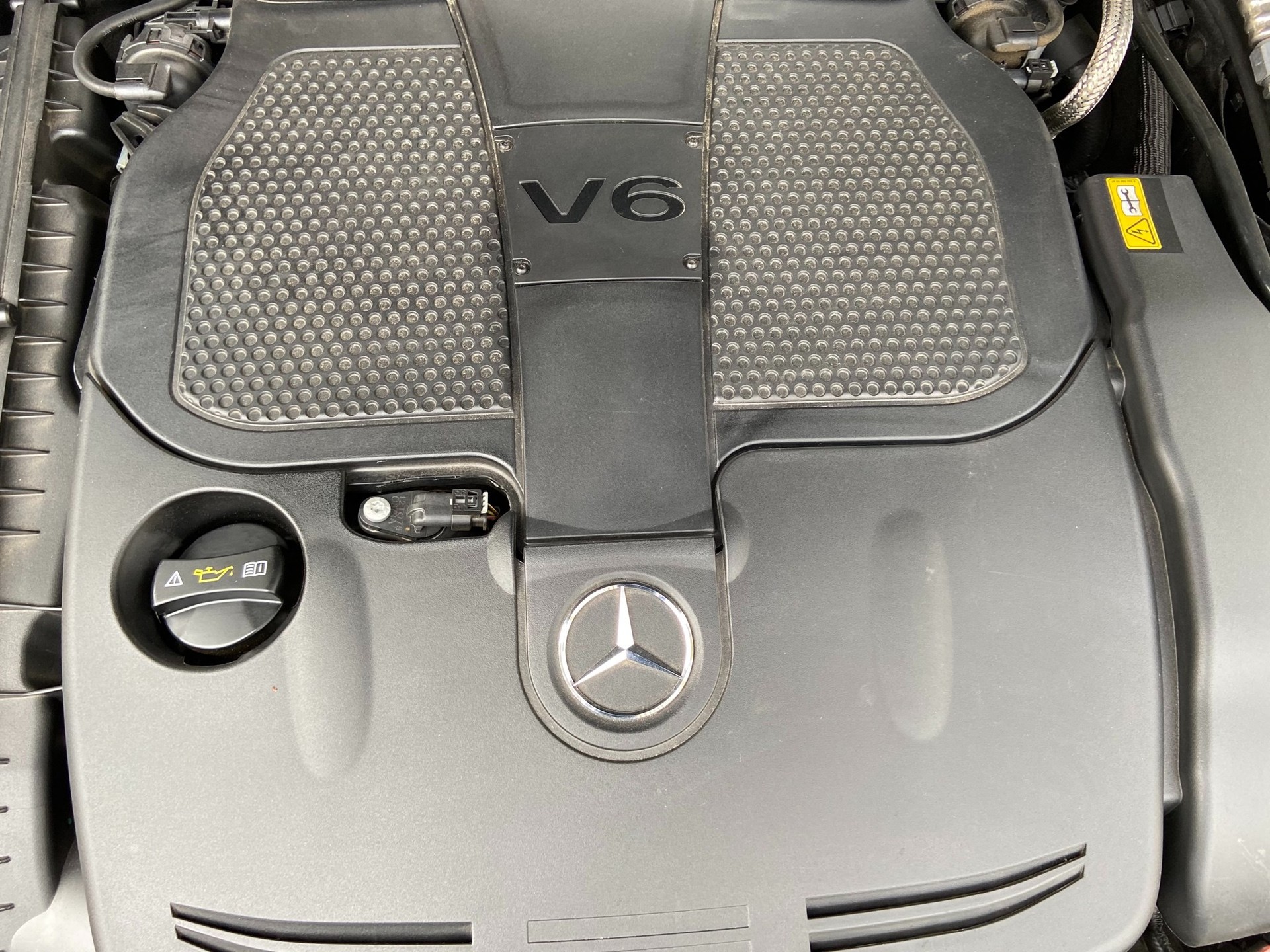 MERCEDES-BENZ E 350 CGI BlueEfficiency 7G-Tronic-image-15