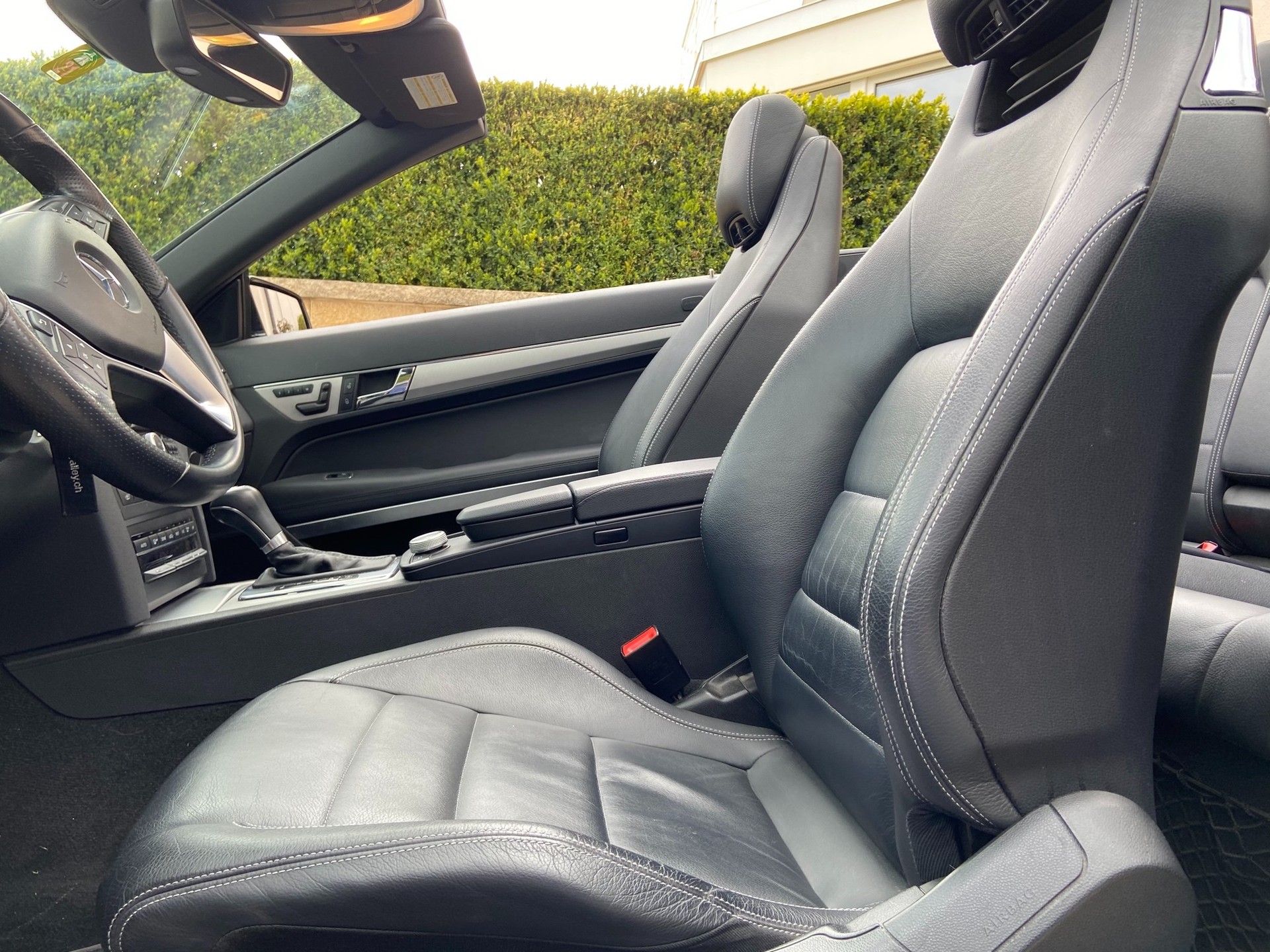 MERCEDES-BENZ E 350 CGI BlueEfficiency 7G-Tronic-image-9