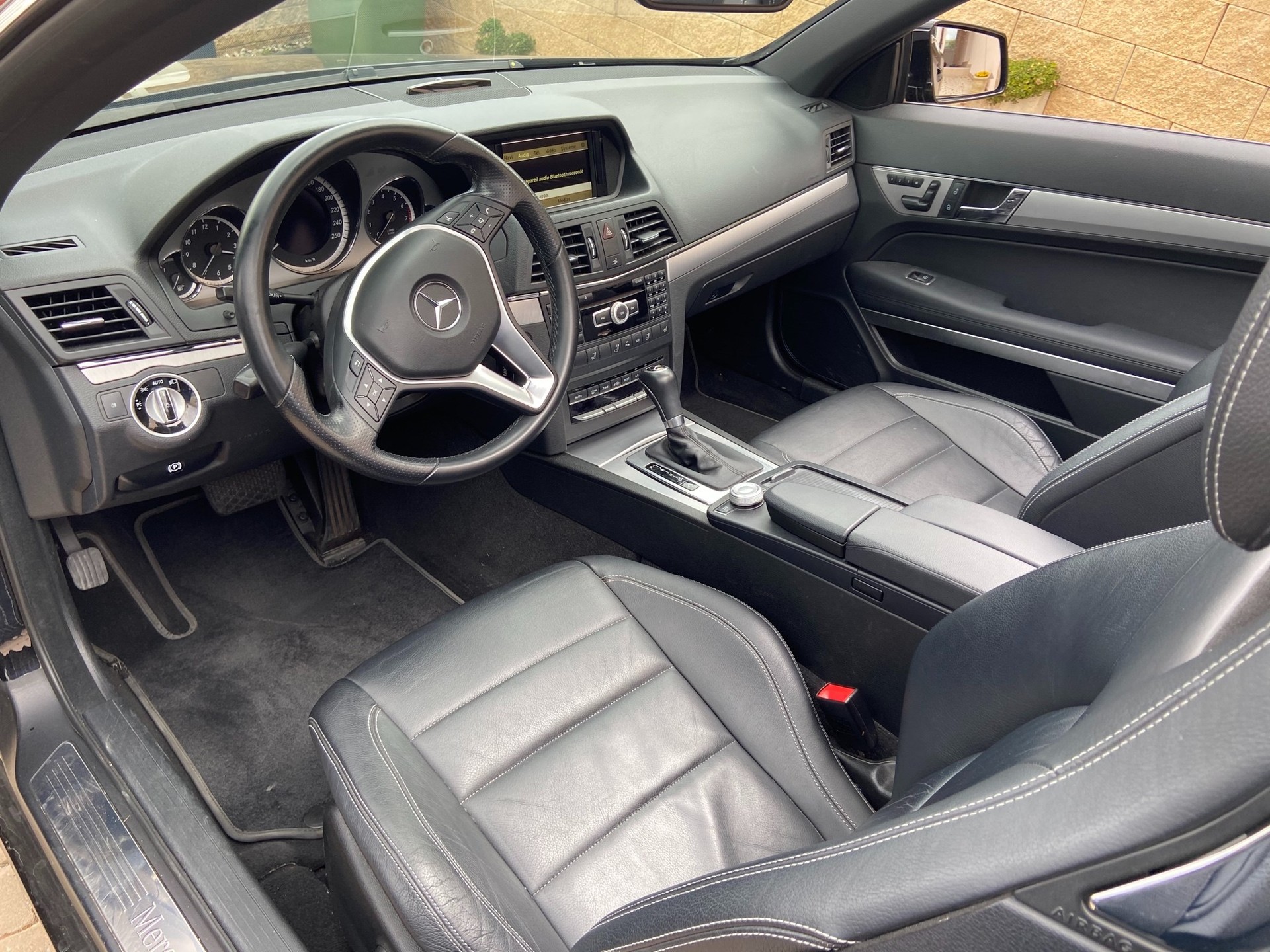 MERCEDES-BENZ E 350 CGI BlueEfficiency 7G-Tronic-image-11