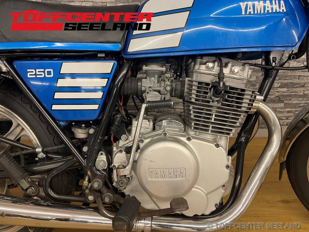 YAMAHA 1 U 5-image-3