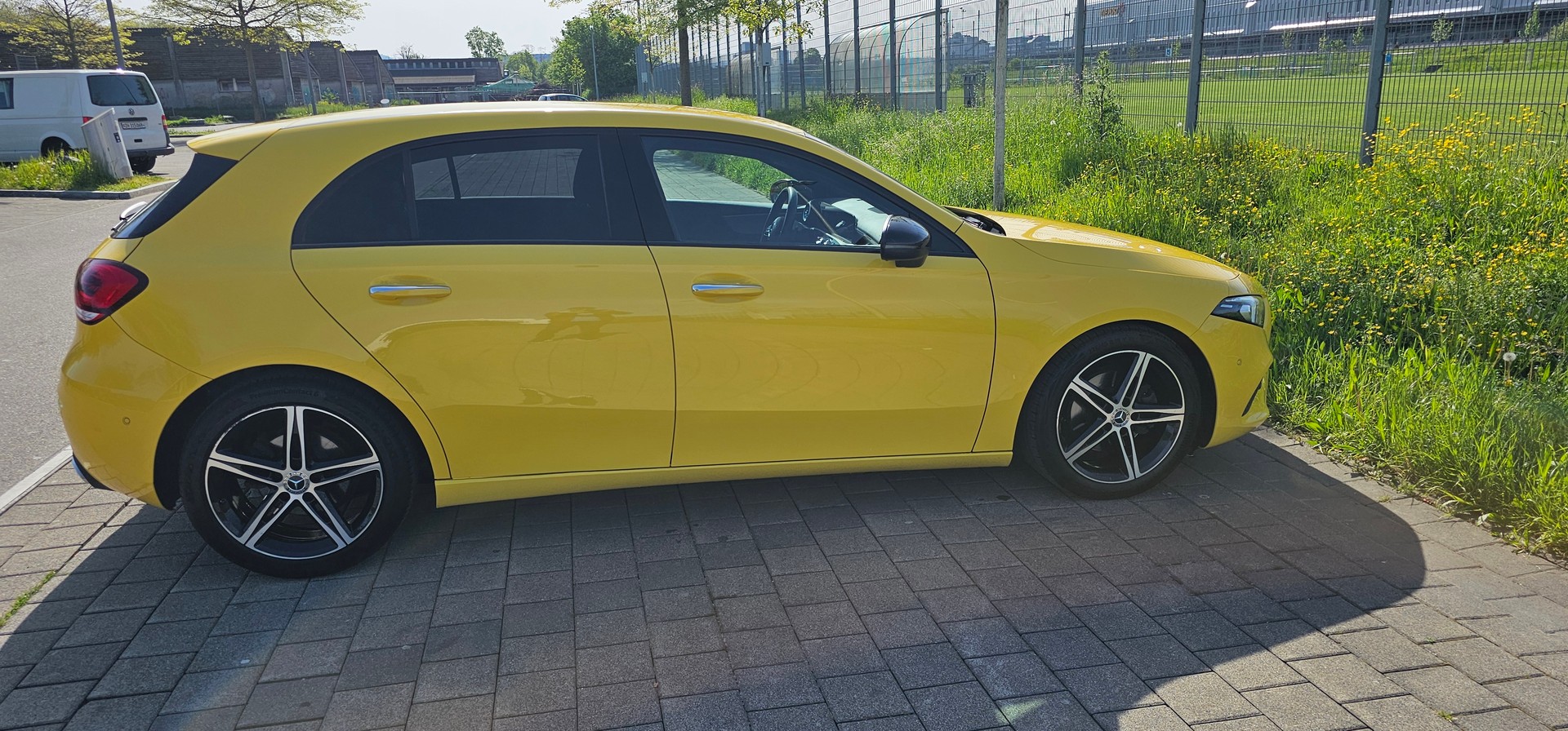 MERCEDES-BENZ A 200 d Progressive 8G-DCT-image-6