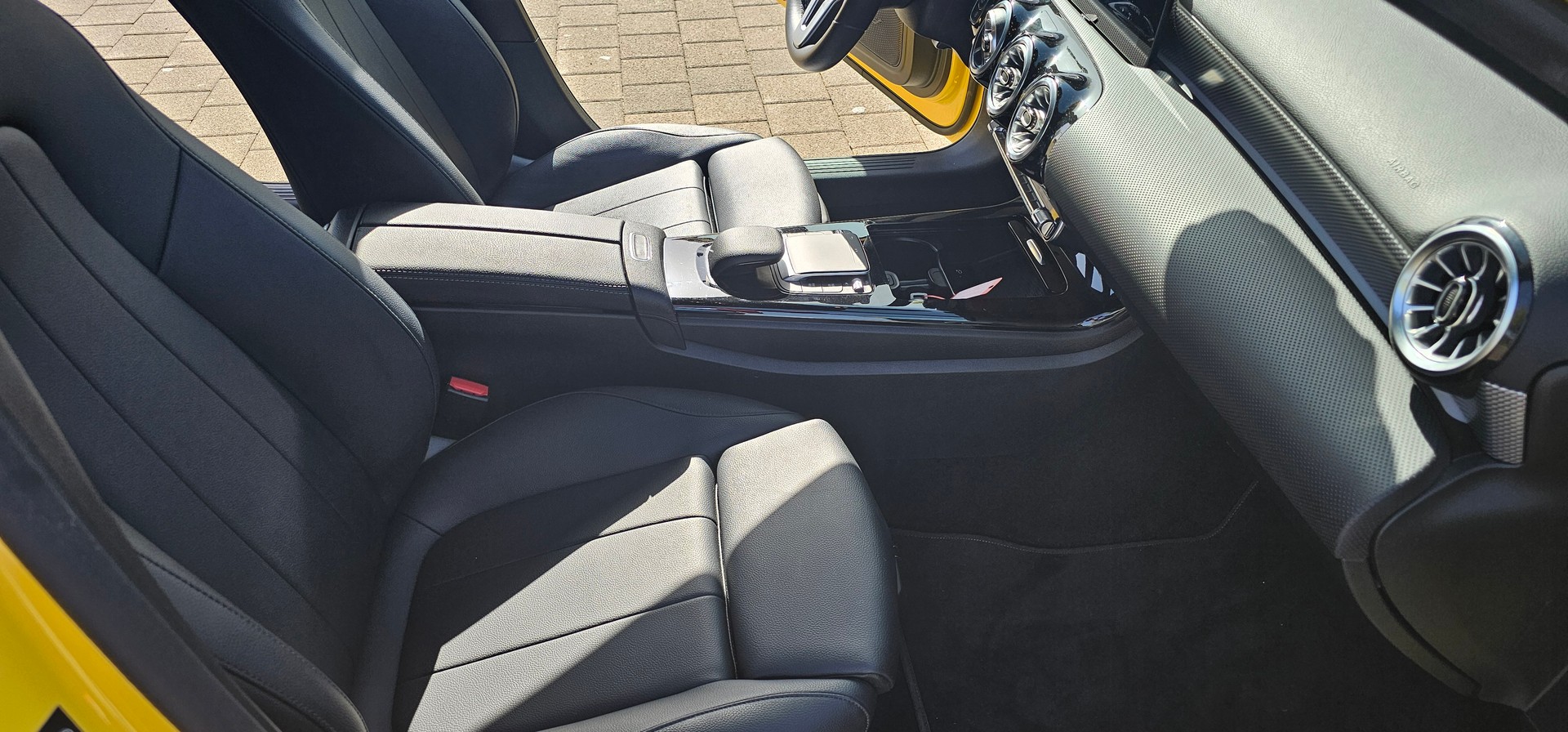 MERCEDES-BENZ A 200 d Progressive 8G-DCT-image-12