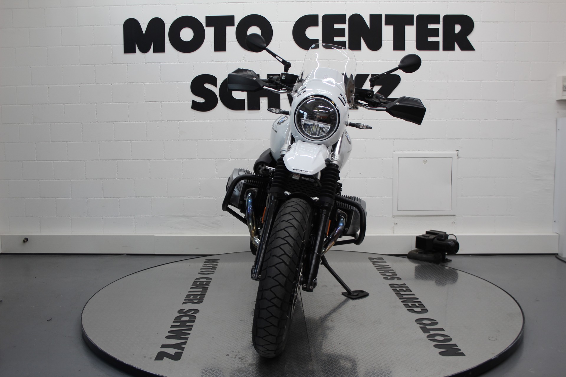 BMW R nineT Urban G/S ABS-image-2