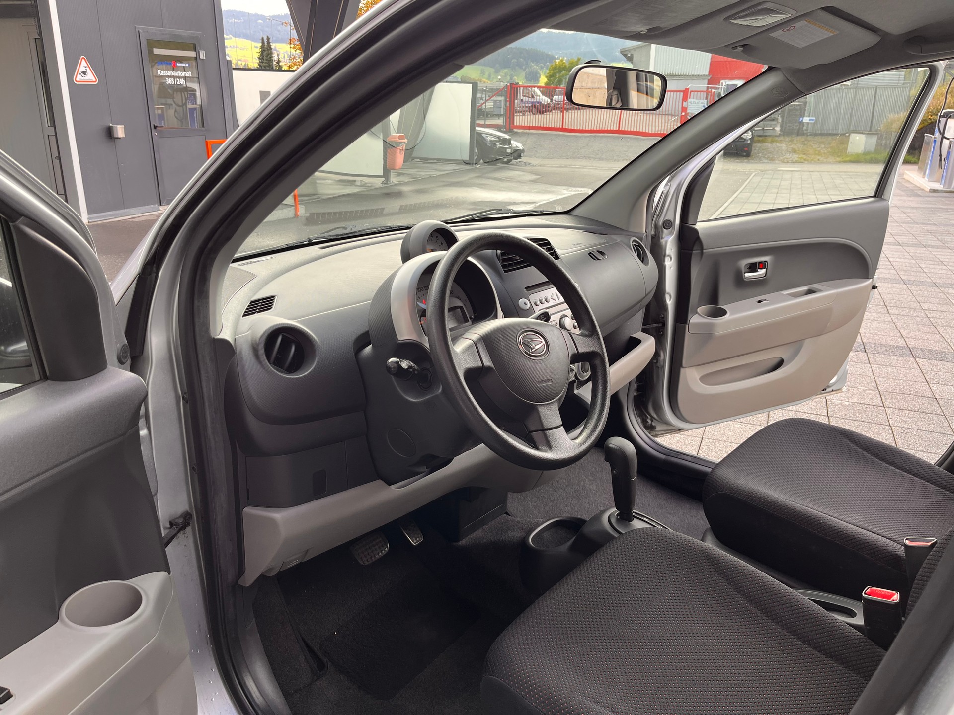 DAIHATSU Sirion 1.3 S eco-4WD-image-8