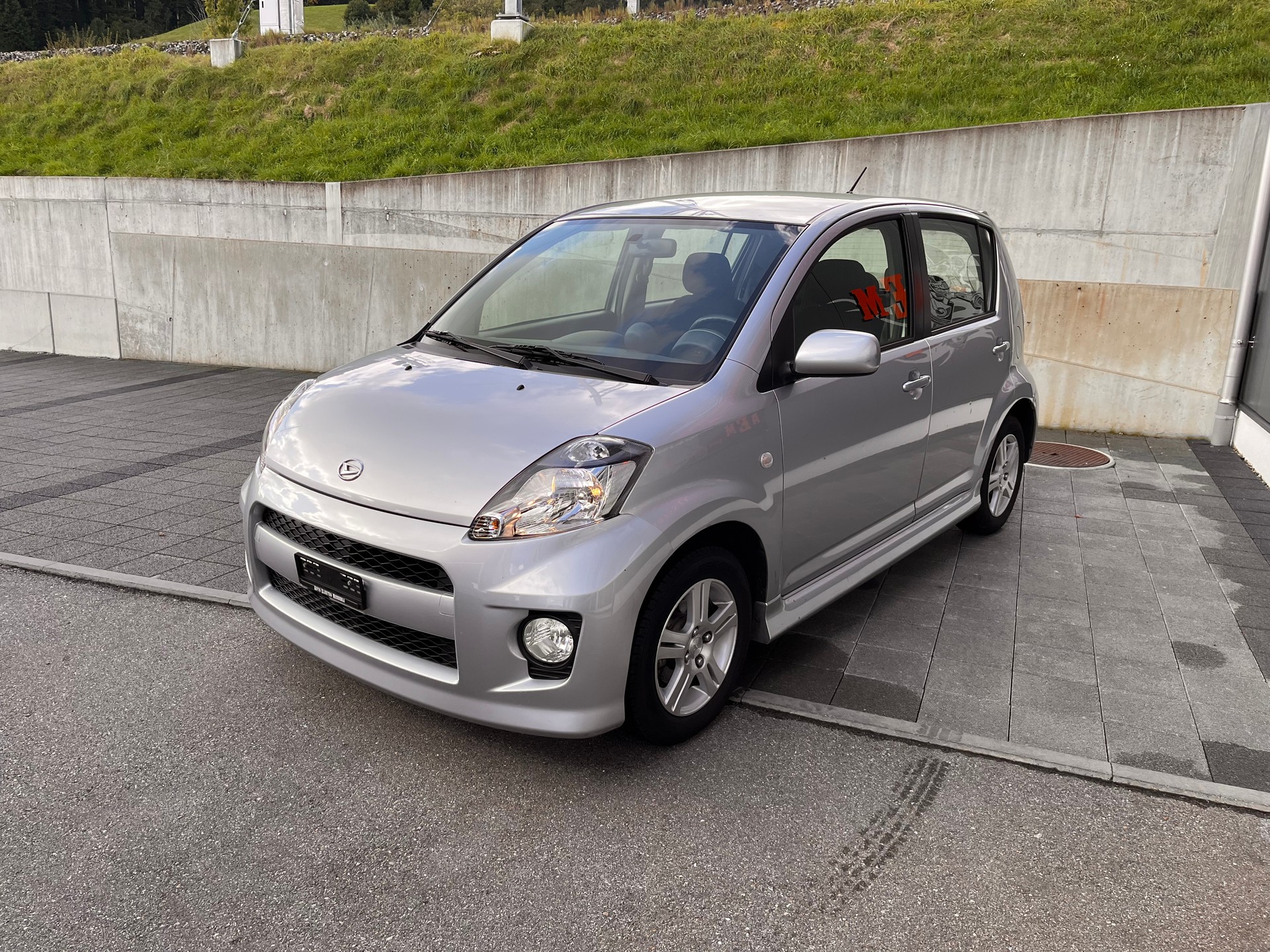 DAIHATSU Sirion 1.3 S eco-4WD-image-2