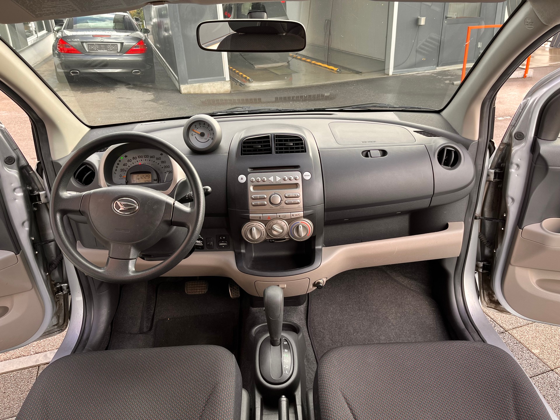 DAIHATSU Sirion 1.3 S eco-4WD-image-9
