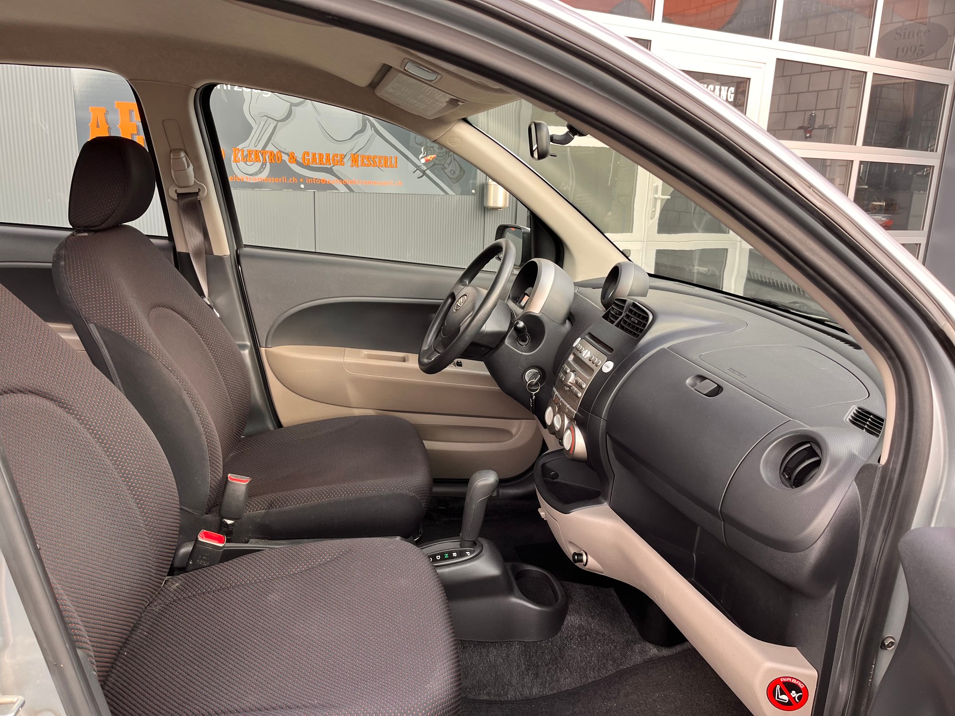 DAIHATSU Sirion 1.3 S eco-4WD-image-5