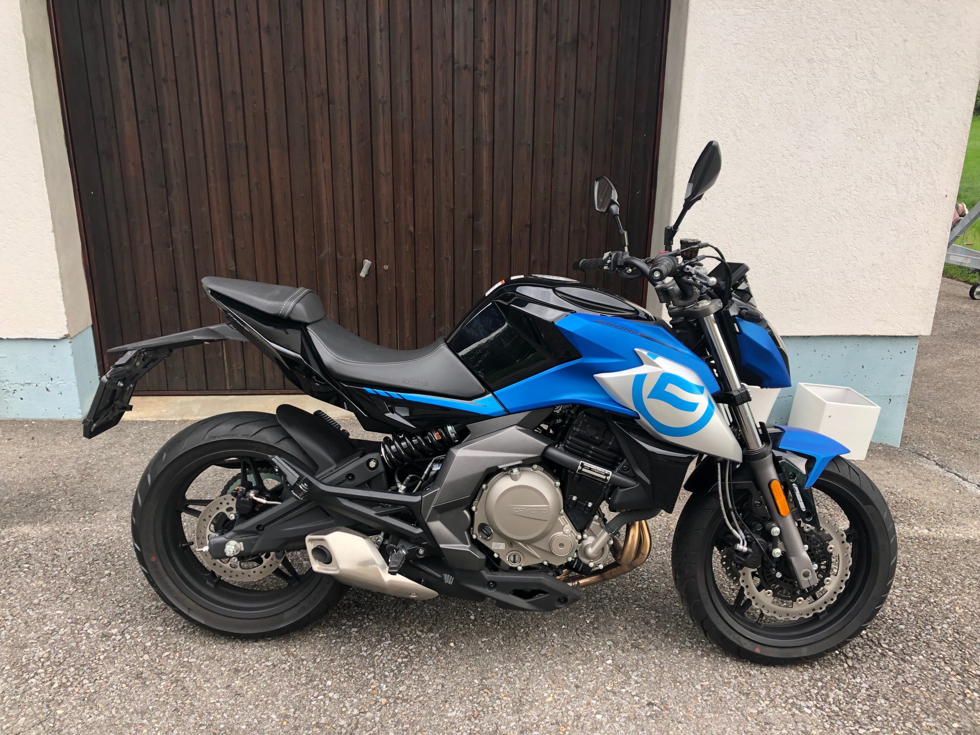 CF MOTO 650 NK-image-2