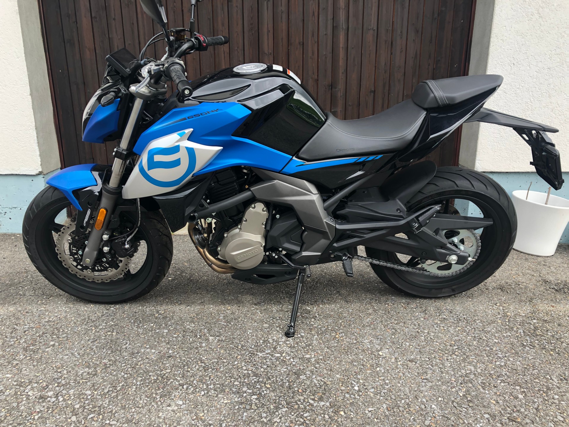 CF MOTO 650 NK-image-4