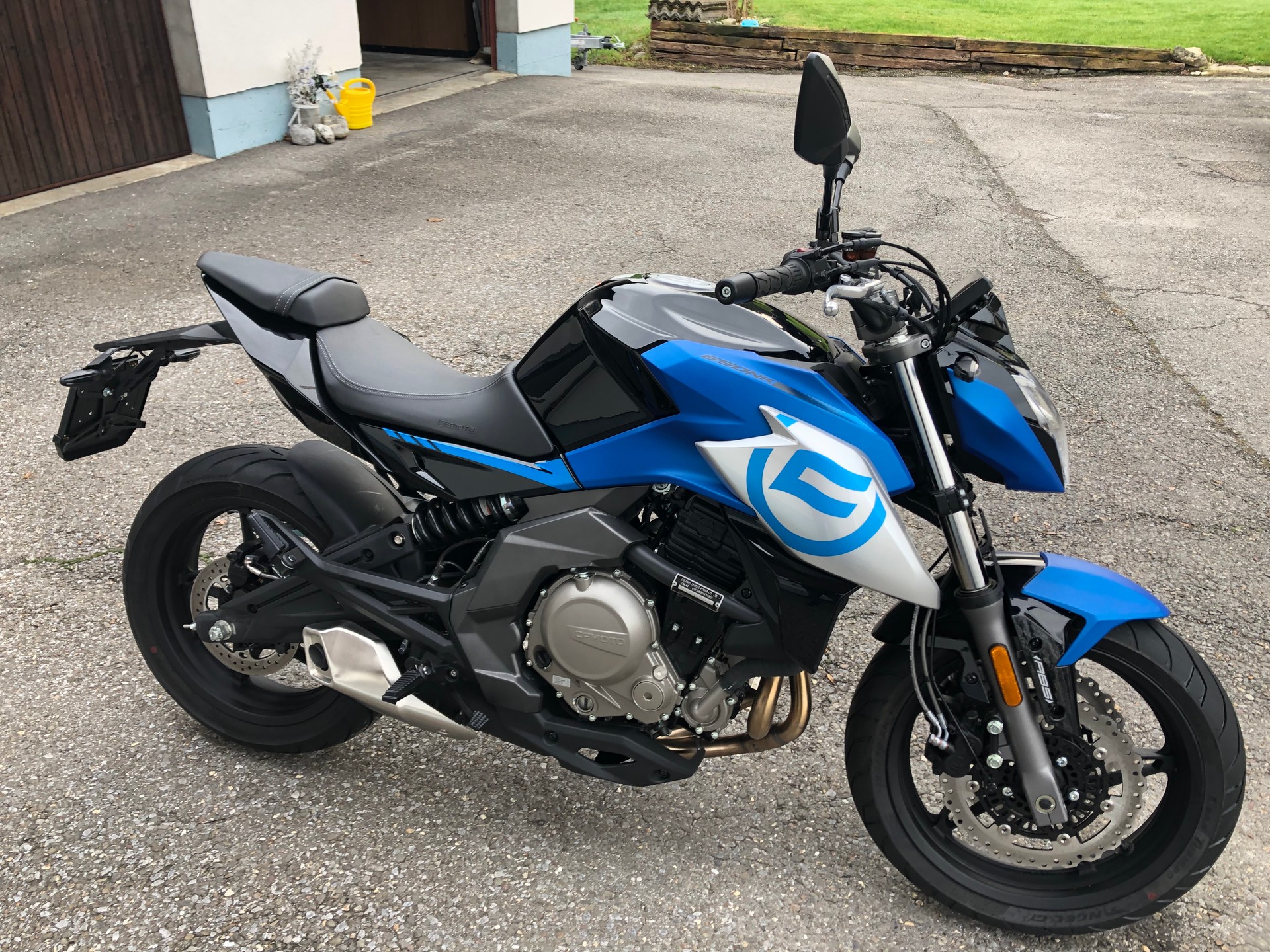 CF MOTO 650 NK