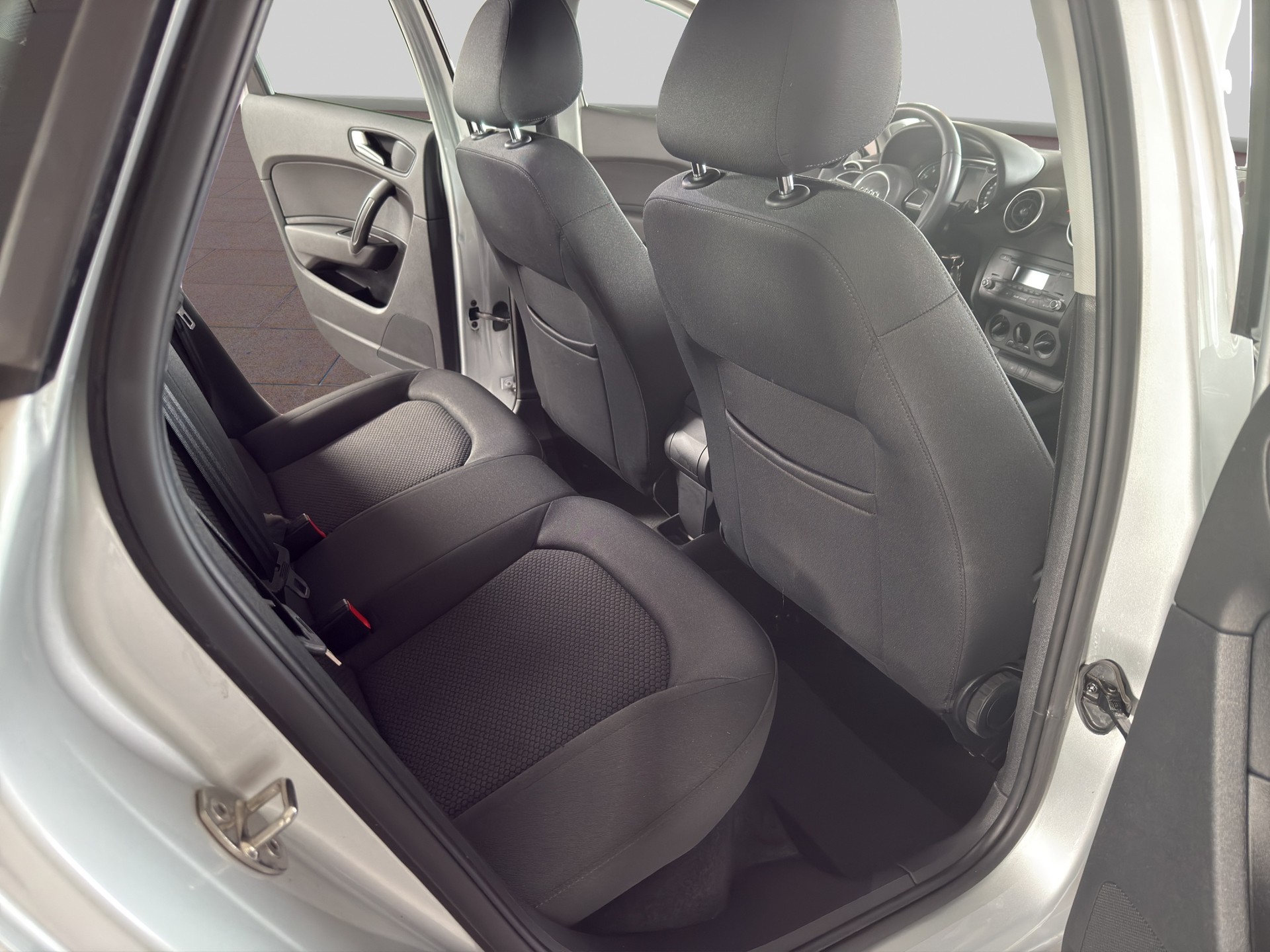 AUDI A1 Sportback 1.2 TFSI Attraction-image-11
