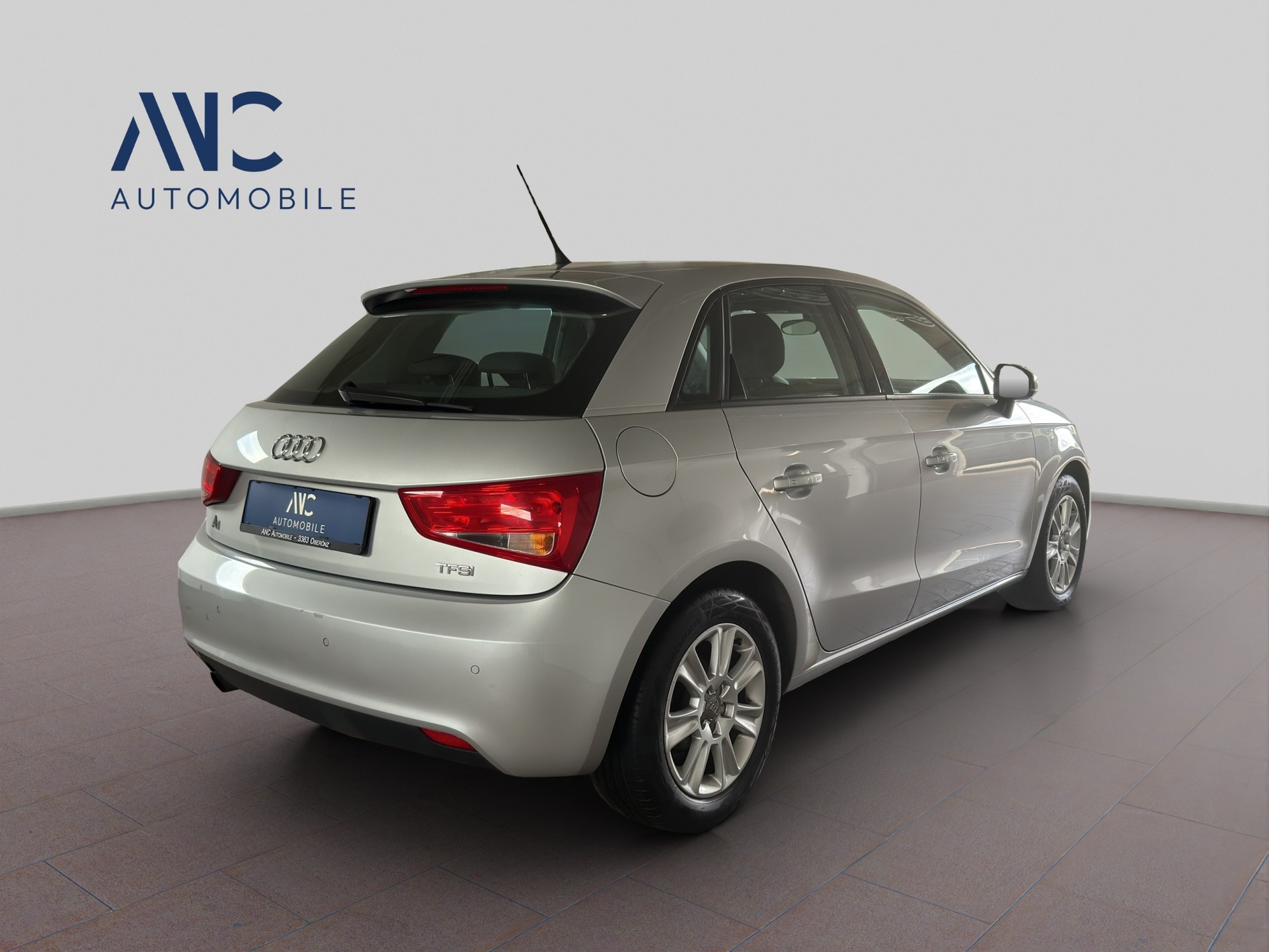 AUDI A1 Sportback 1.2 TFSI Attraction-image-4