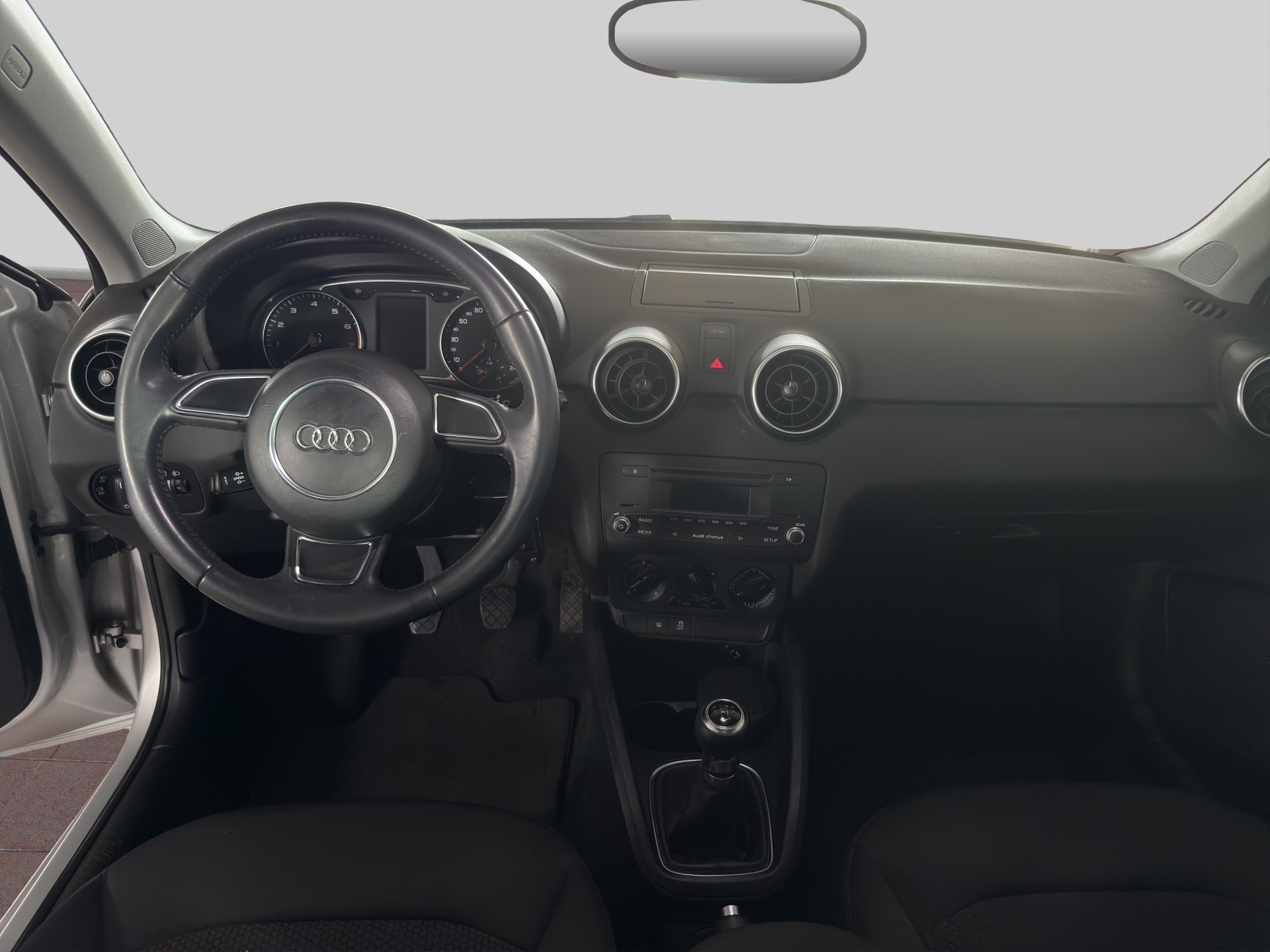 AUDI A1 Sportback 1.2 TFSI Attraction-image-8