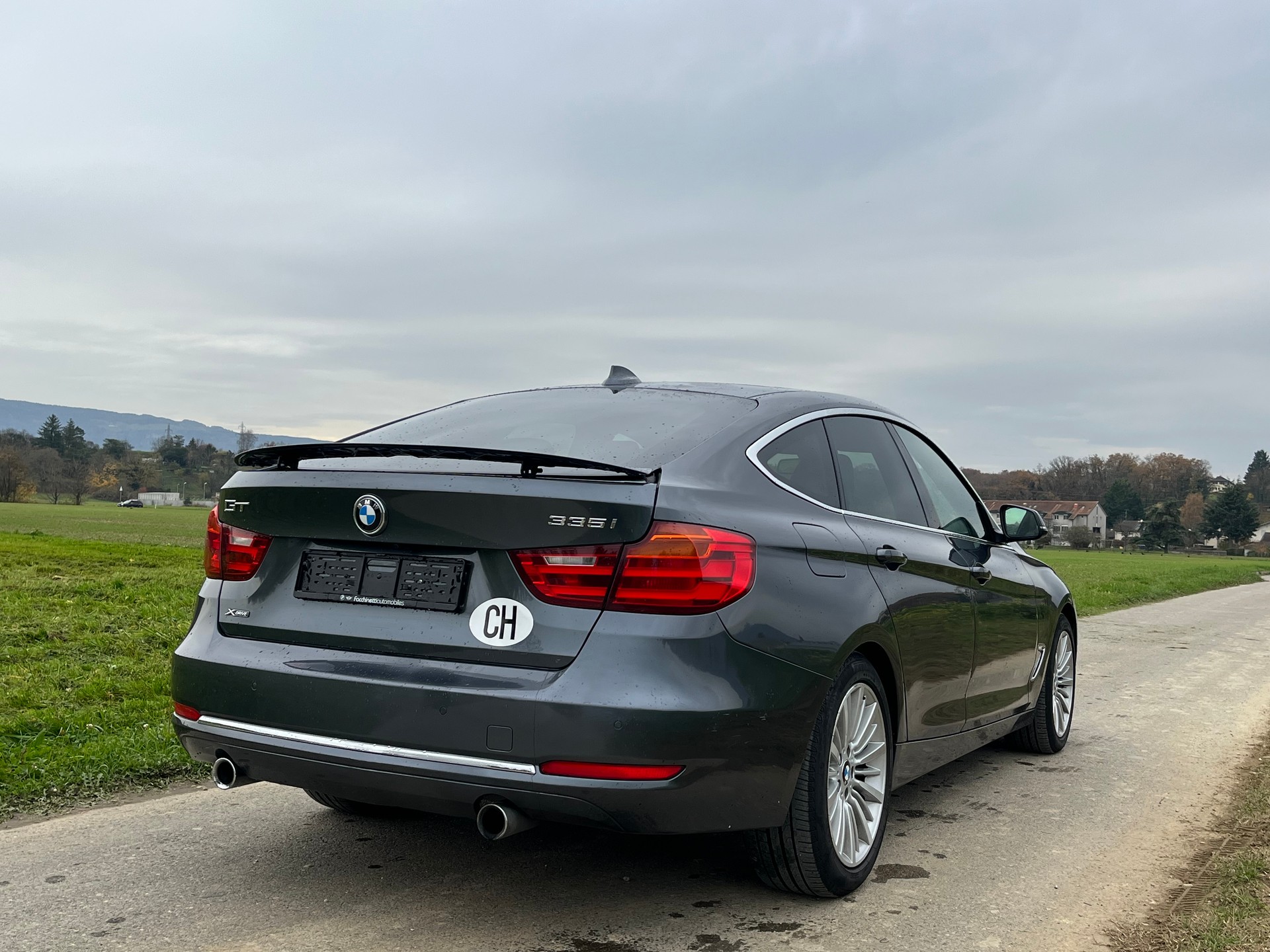 BMW 335i GT xDrive Luxury Line Steptronic-image-9