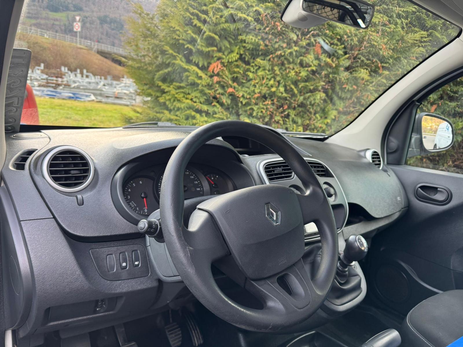 RENAULT Kangoo Medium TCe 115 ENERGY Business-image-16
