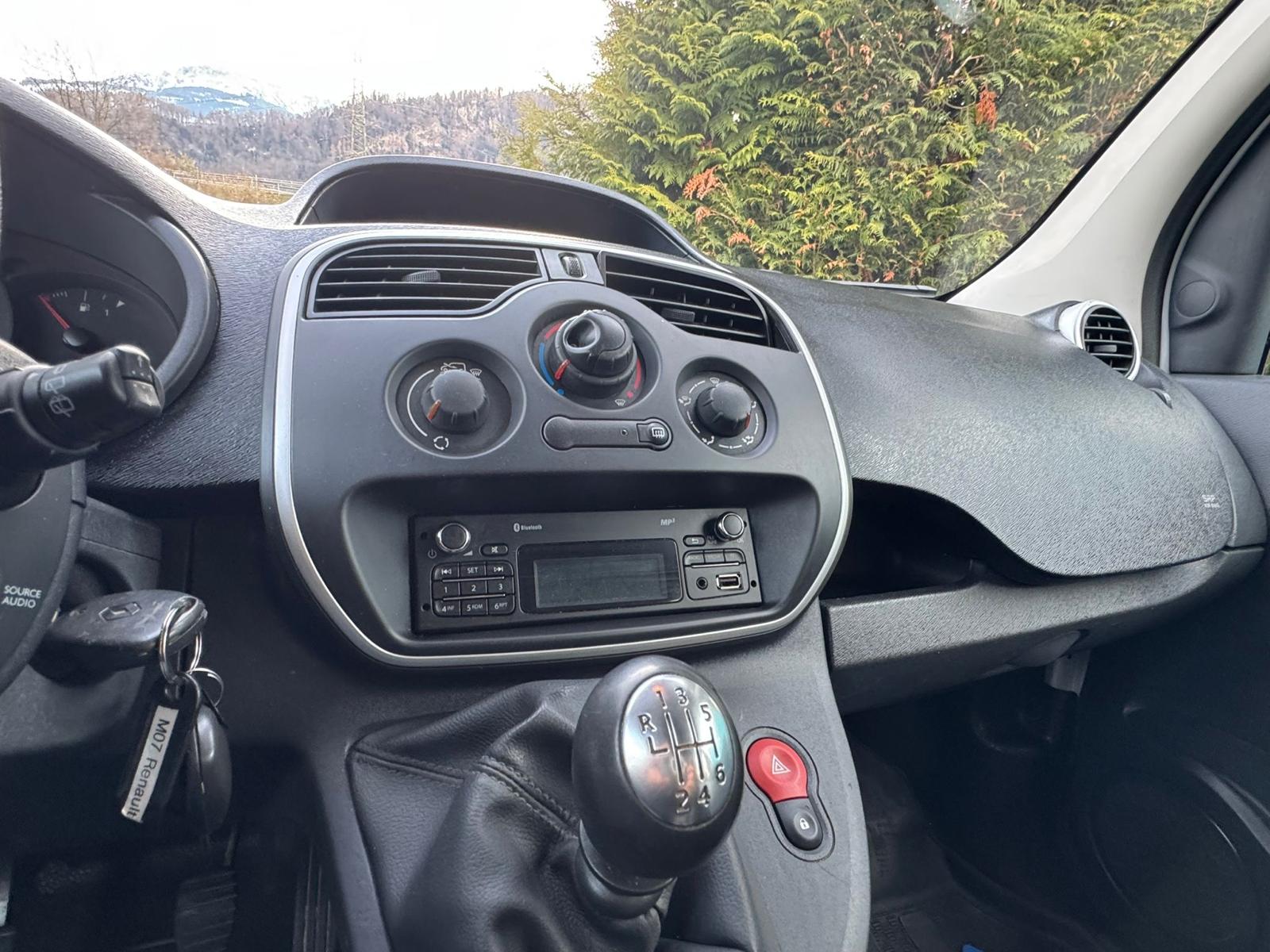 RENAULT Kangoo Medium TCe 115 ENERGY Business-image-18