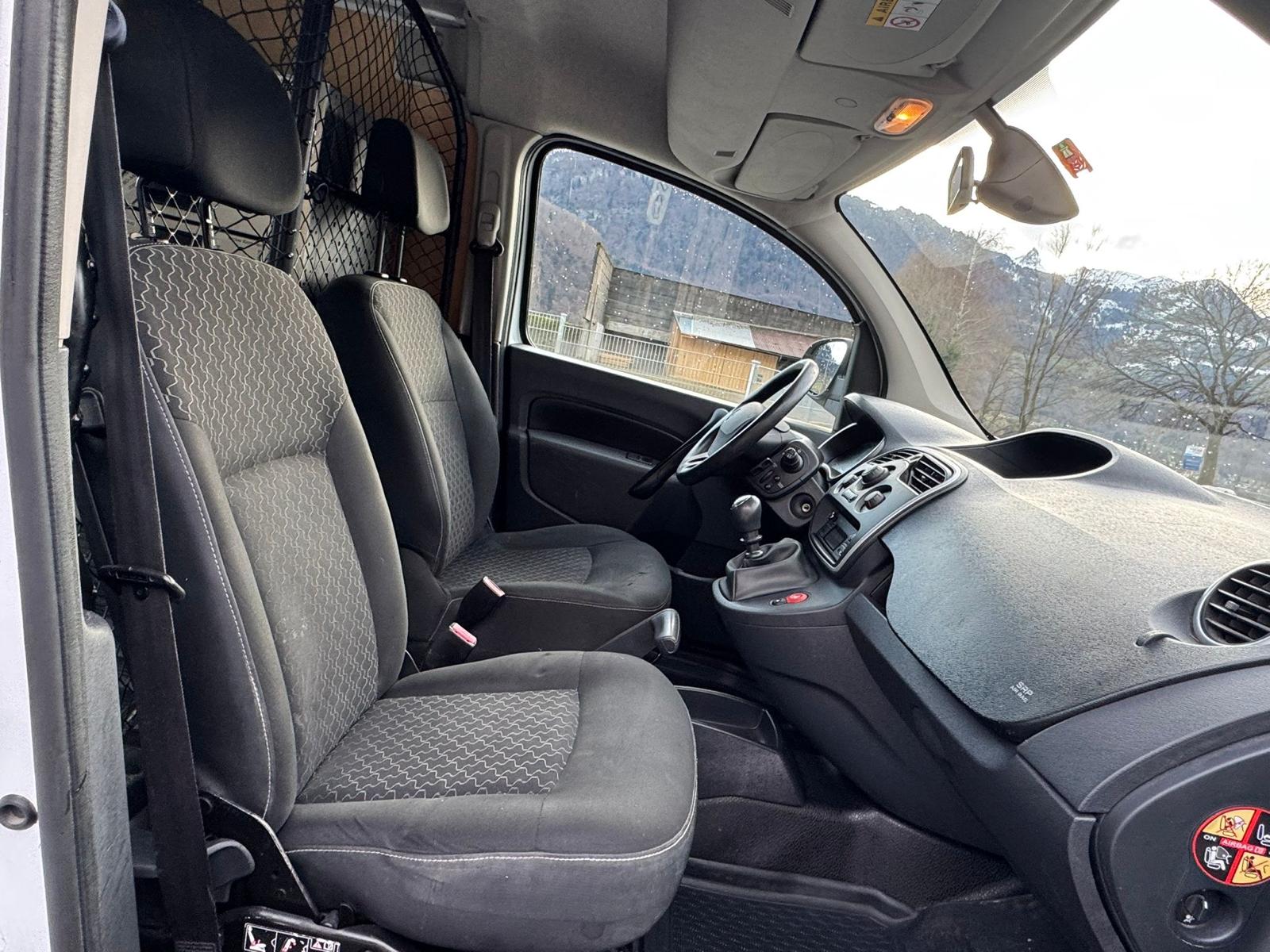RENAULT Kangoo Medium TCe 115 ENERGY Business-image-13