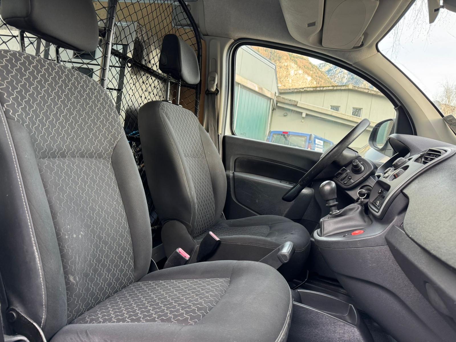 RENAULT Kangoo Medium TCe 115 ENERGY Business-image-14