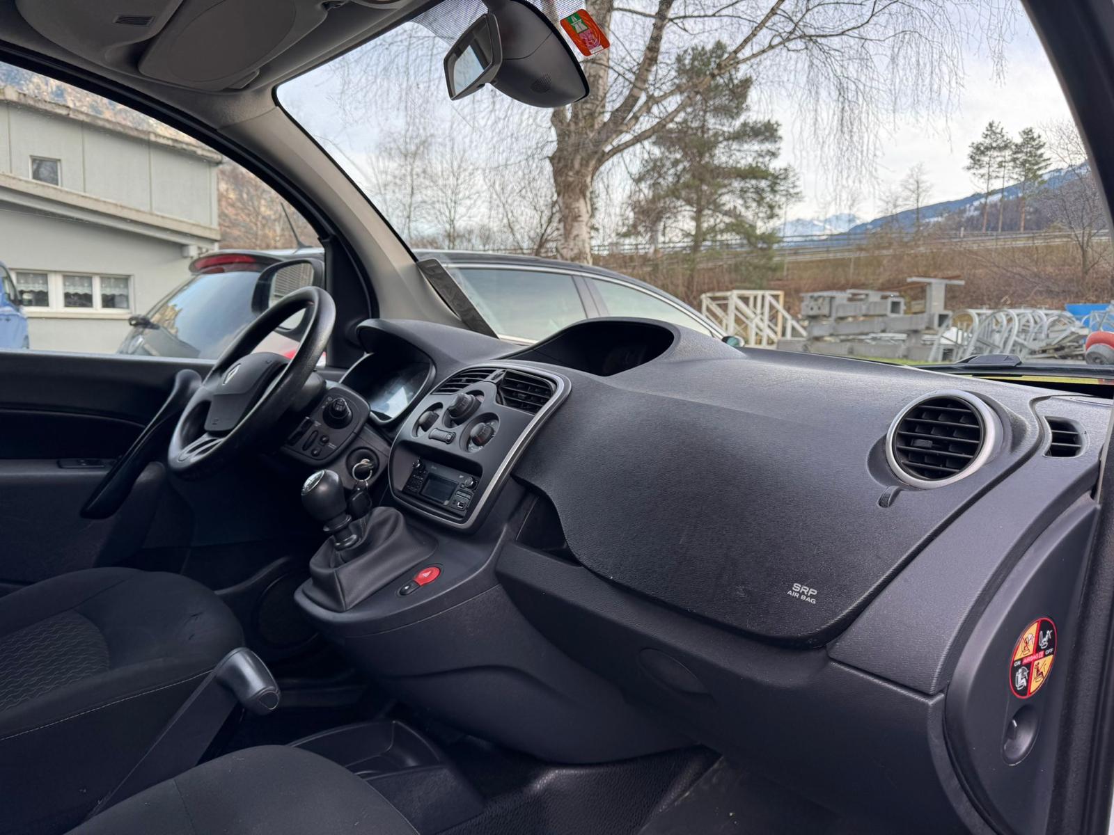 RENAULT Kangoo Medium TCe 115 ENERGY Business-image-11