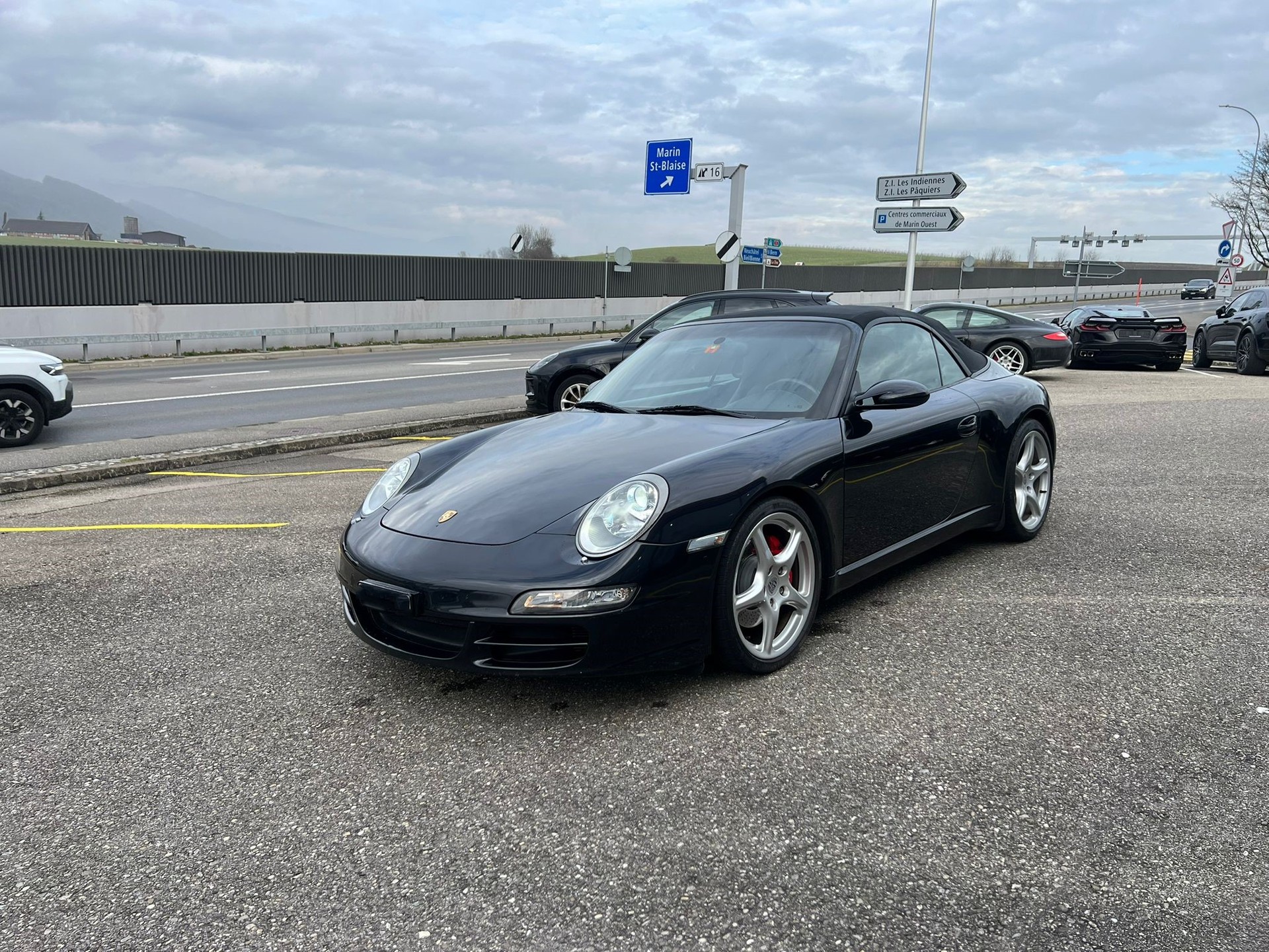 PORSCHE 911 Cabrio Carrera S-image-9